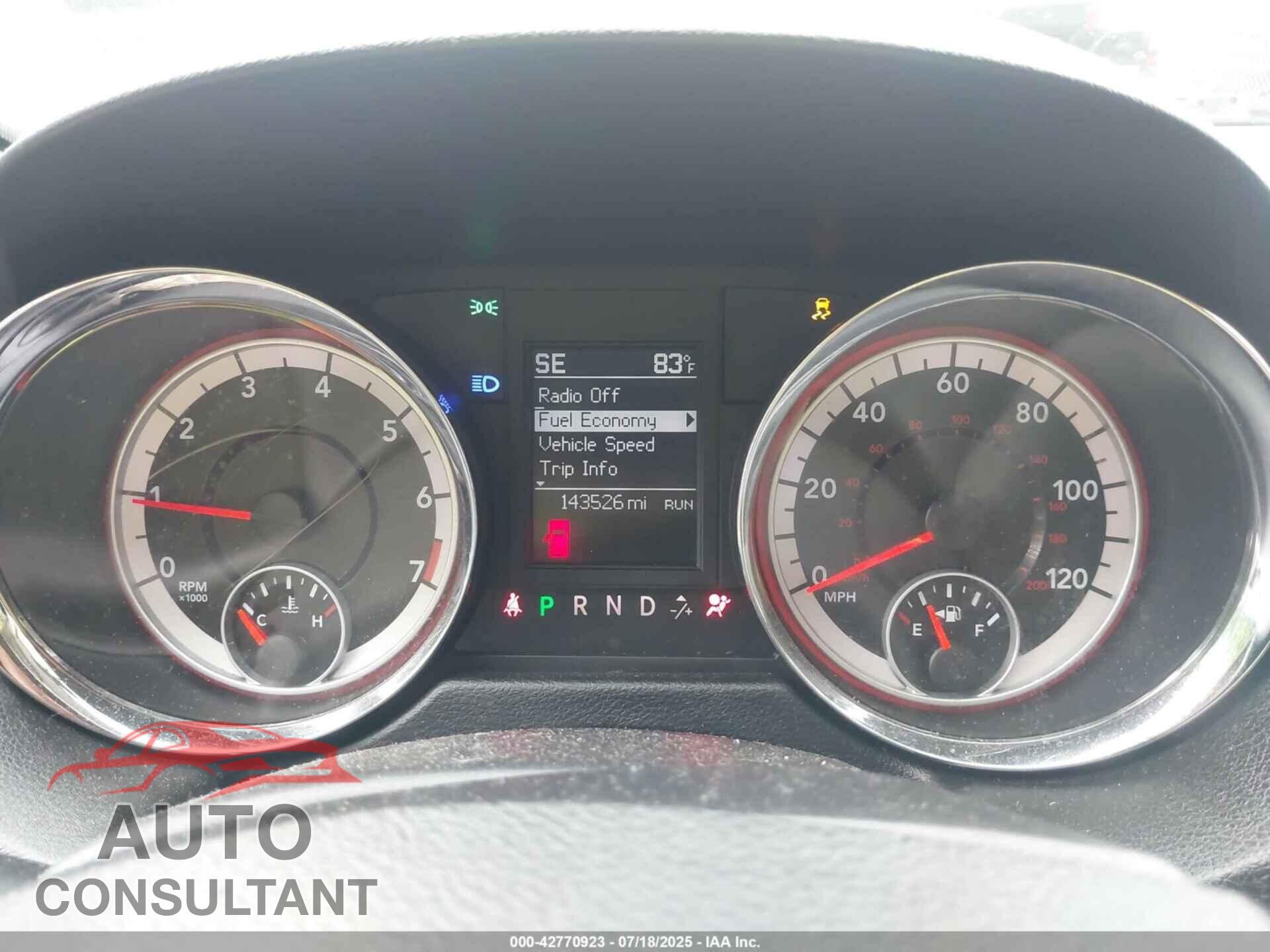 DODGE GRAND CARAVAN 2011 - 2D4RN5DG3BR720773