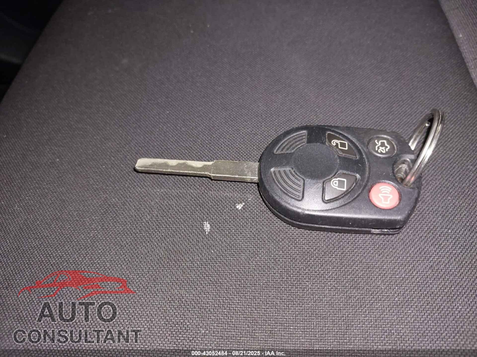 FORD FOCUS 2015 - 1FADP3K25FL260226