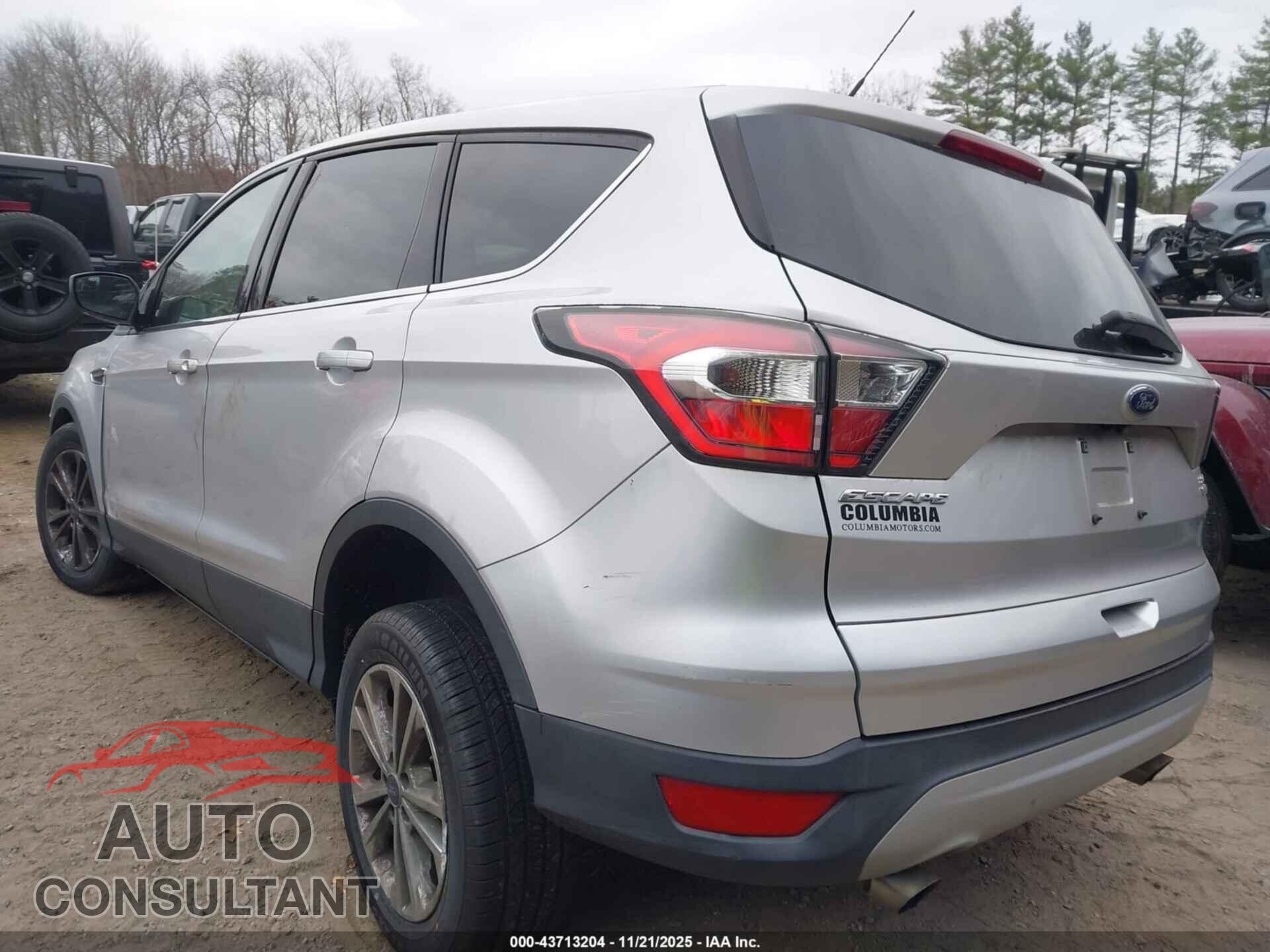 FORD ESCAPE 2017 - 1FMCU9GD5HUB45548