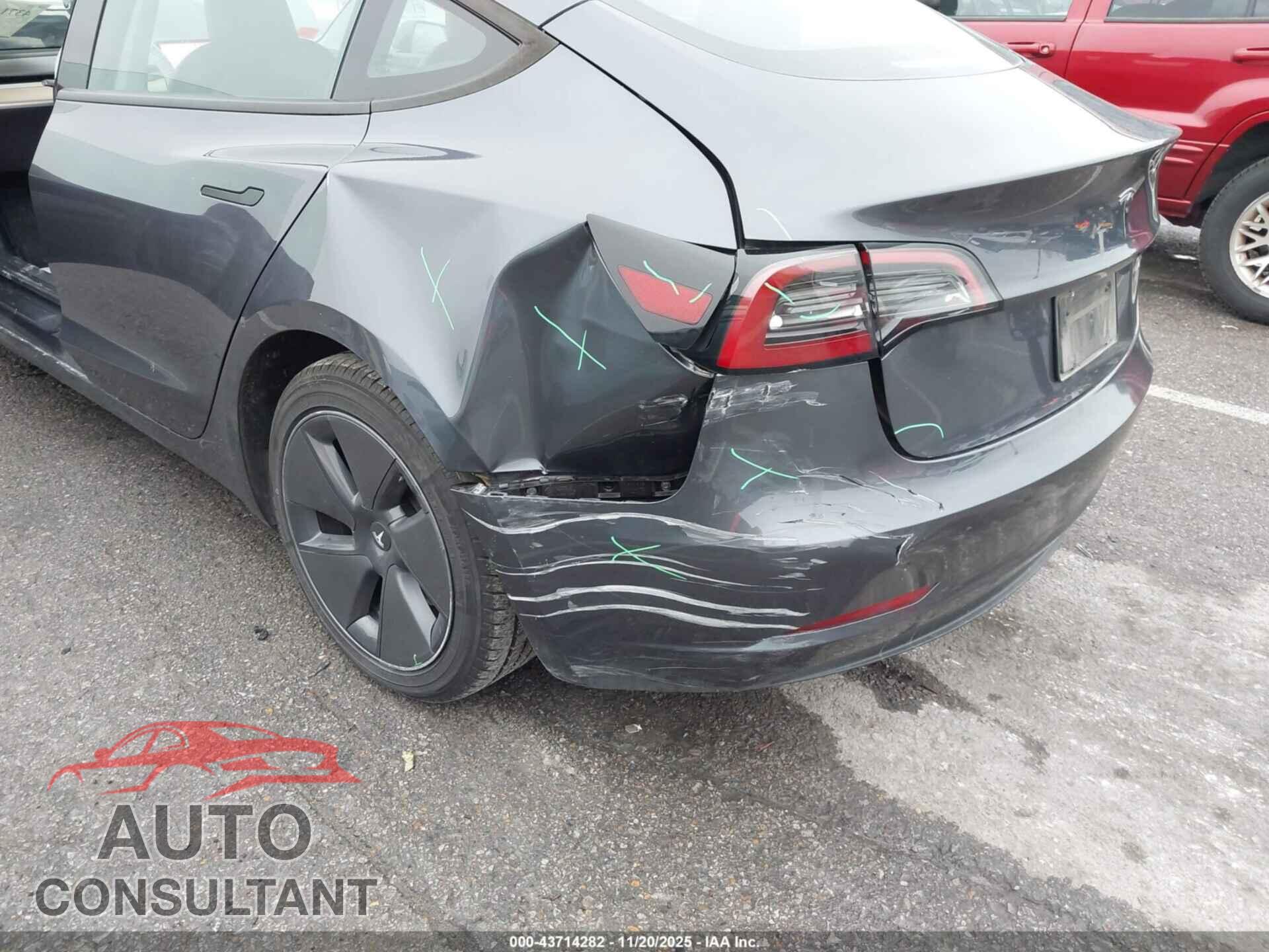 TESLA MODEL 3 2023 - 5YJ3E1EA8PF656299