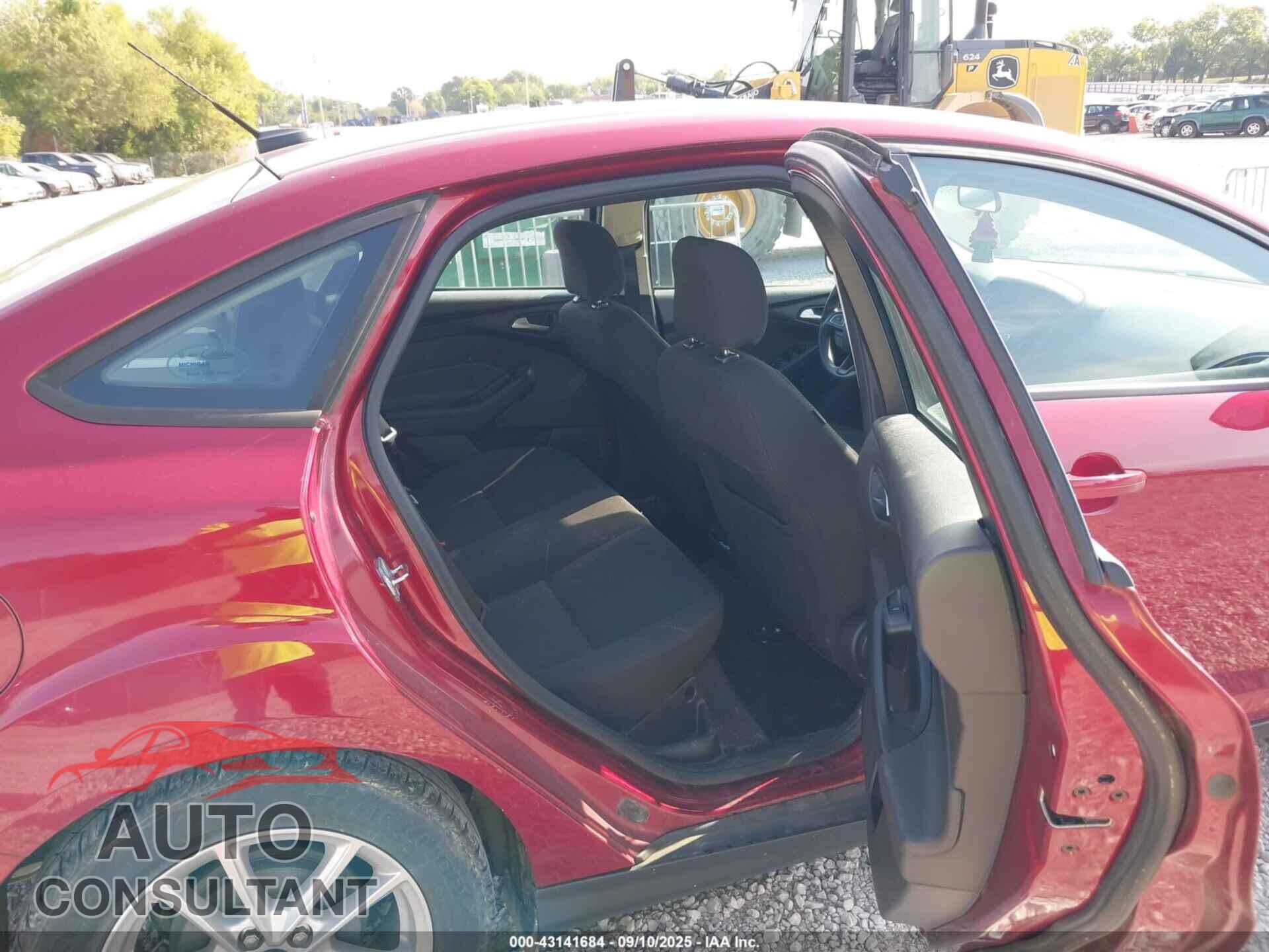 FORD FOCUS 2016 - 1FADP3F29GL261973
