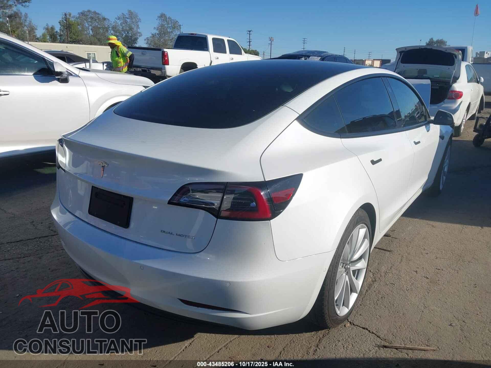 TESLA MODEL 3 2021 - 5YJ3E1EB1MF079586