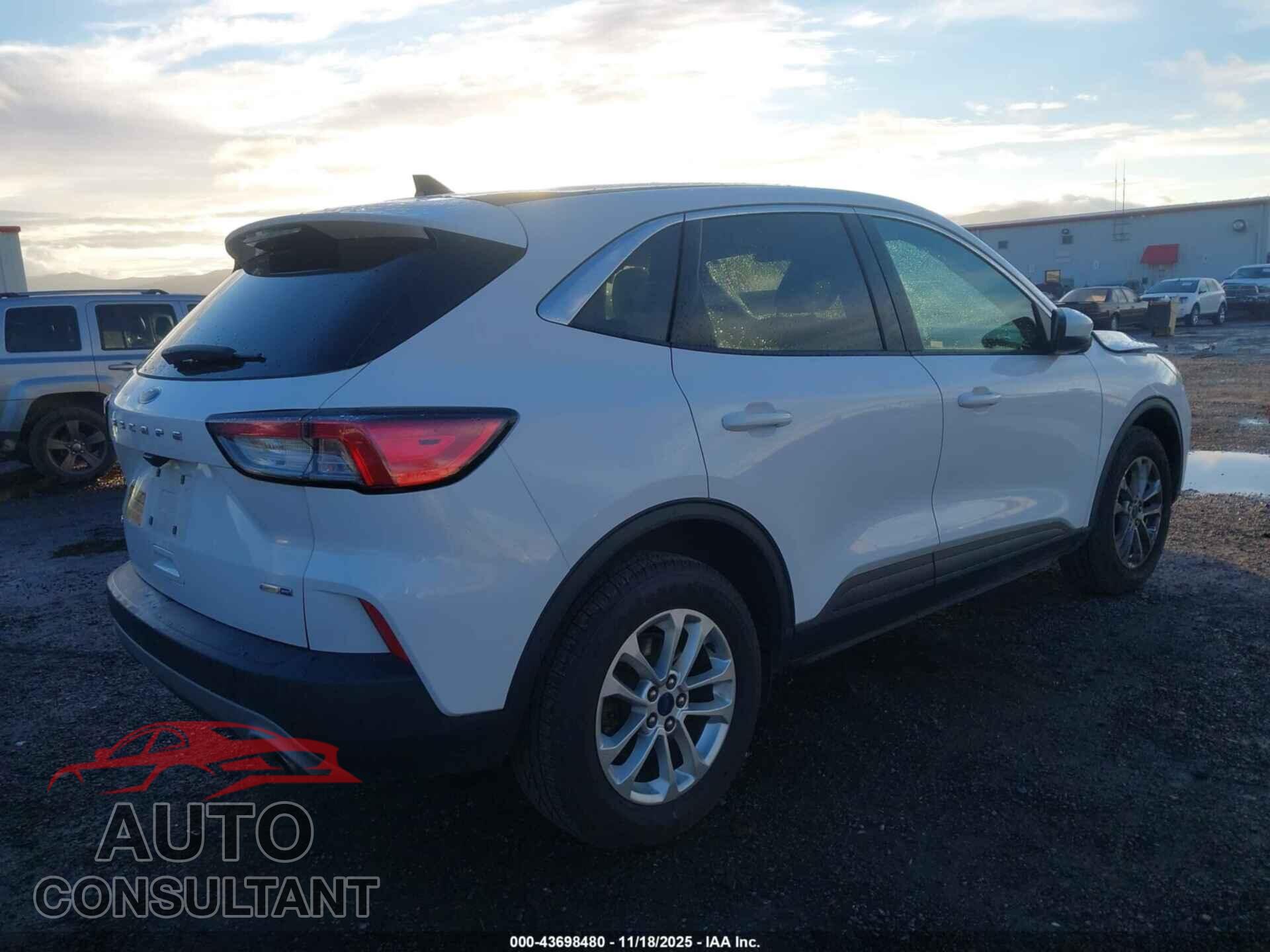 FORD ESCAPE 2020 - 1FMCU9G60LUA36585