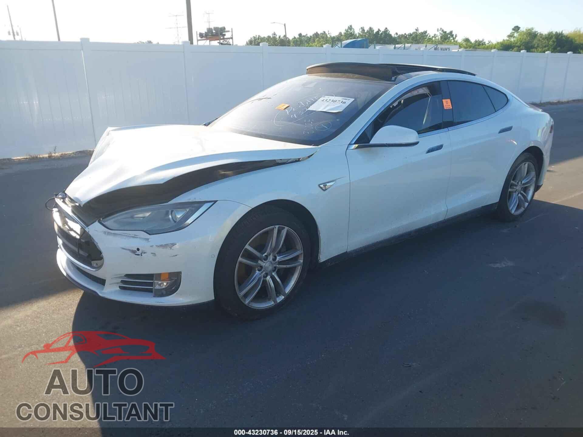 TESLA MODEL S 2016 - 5YJSA1E15GF130672