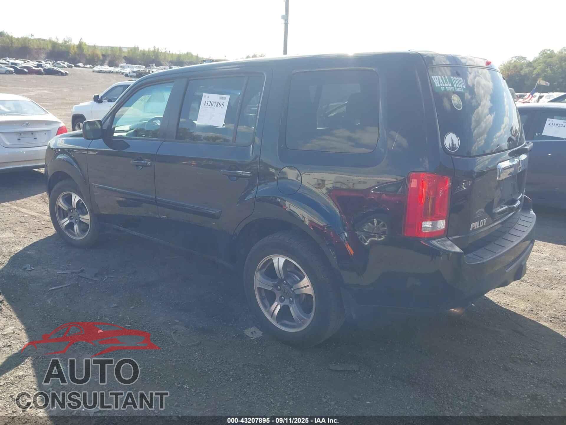 HONDA PILOT 2015 - 5FNYF4H33FB079164