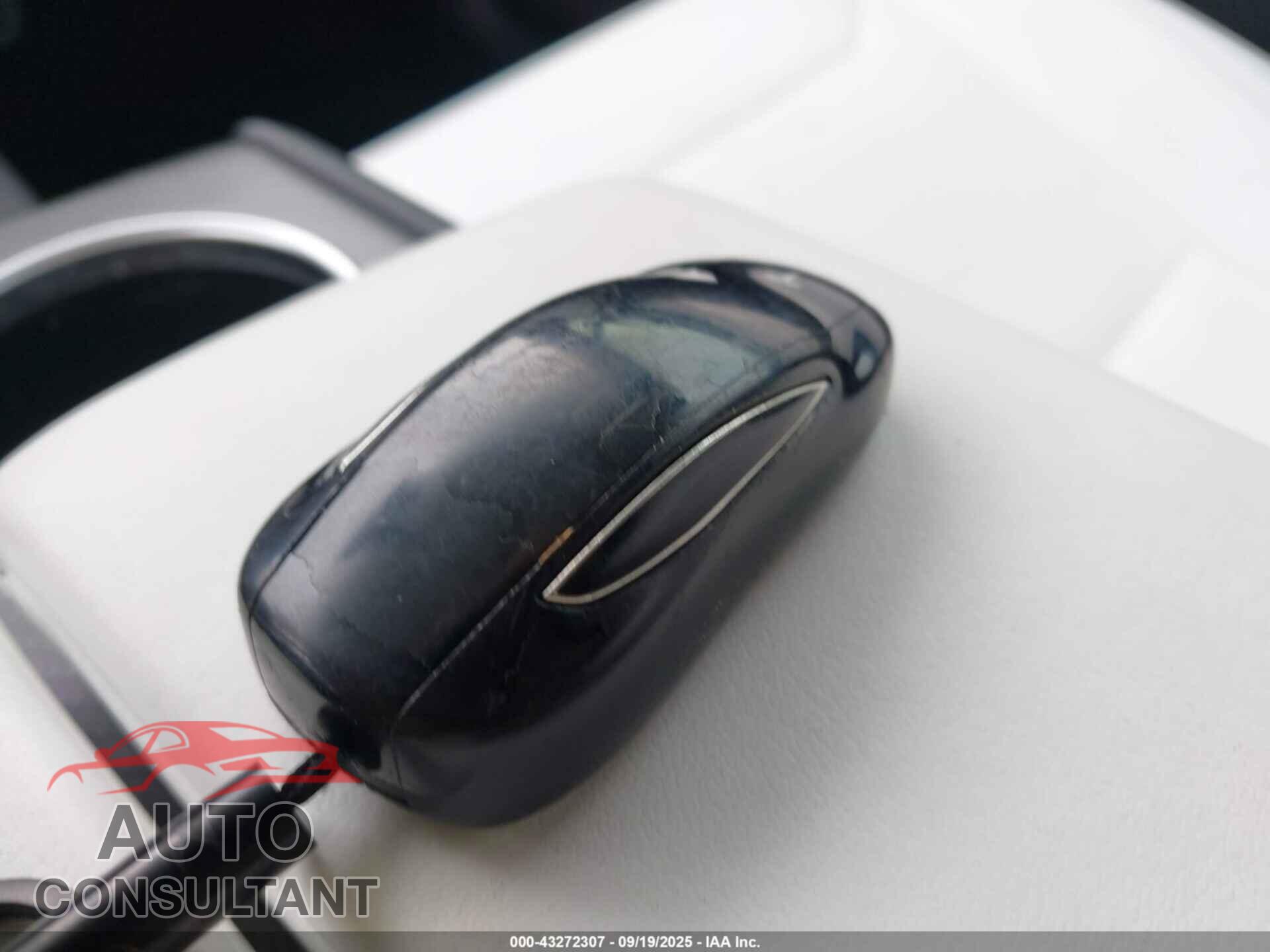 TESLA MODEL X 2017 - 5YJXCBE44HF053679