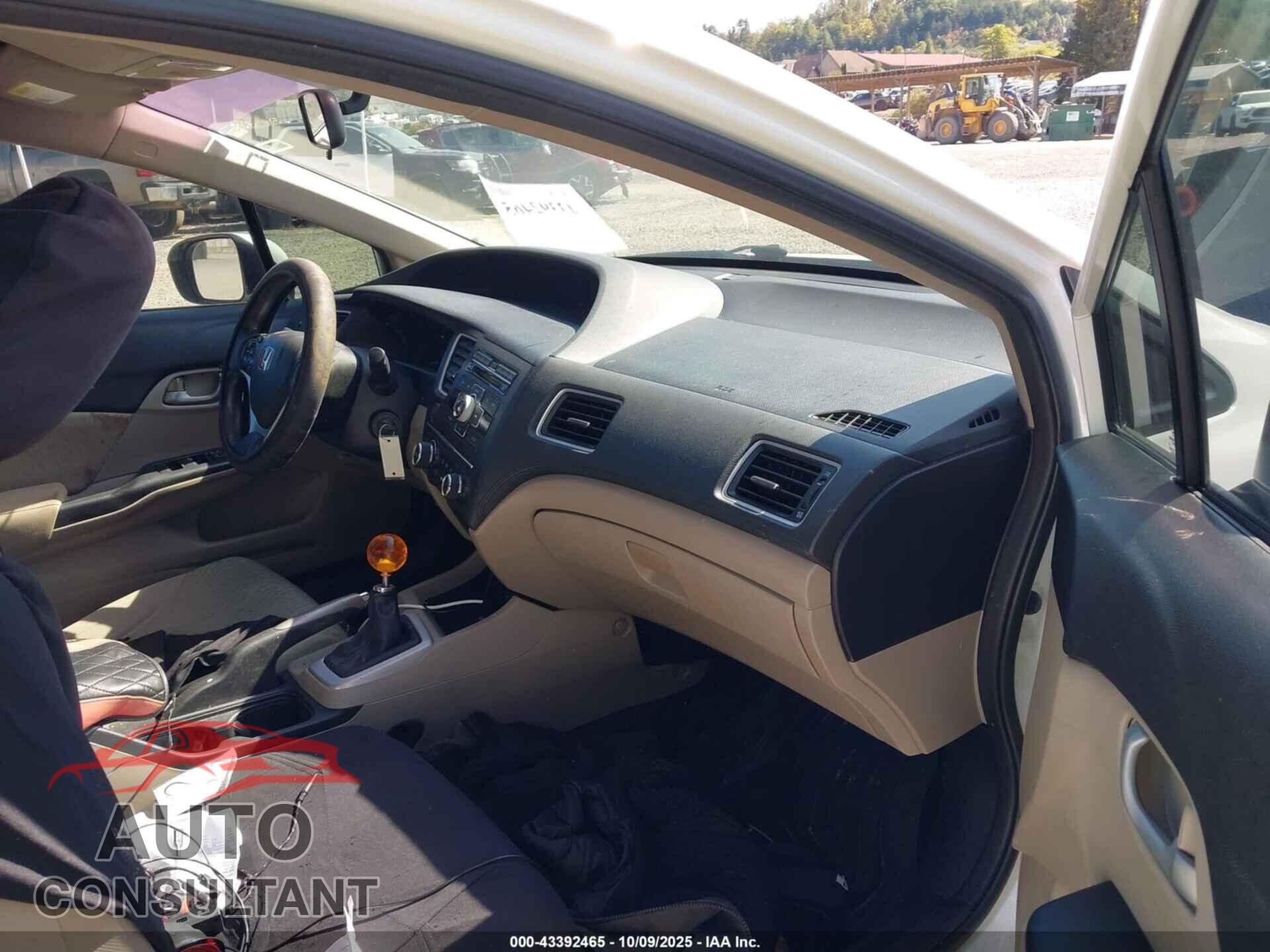HONDA CIVIC 2015 - 19XFB2E54FE041400