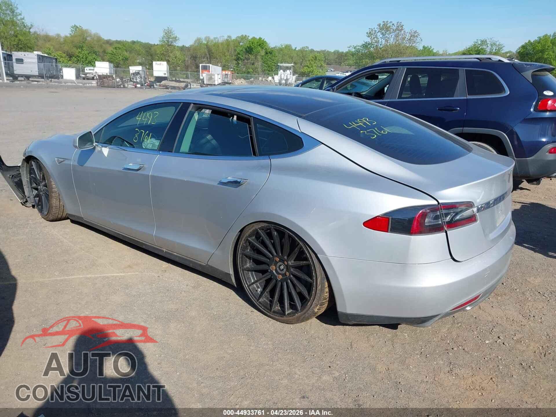TESLA MODEL S 2013 - 5YJSA1CP6DFP21225