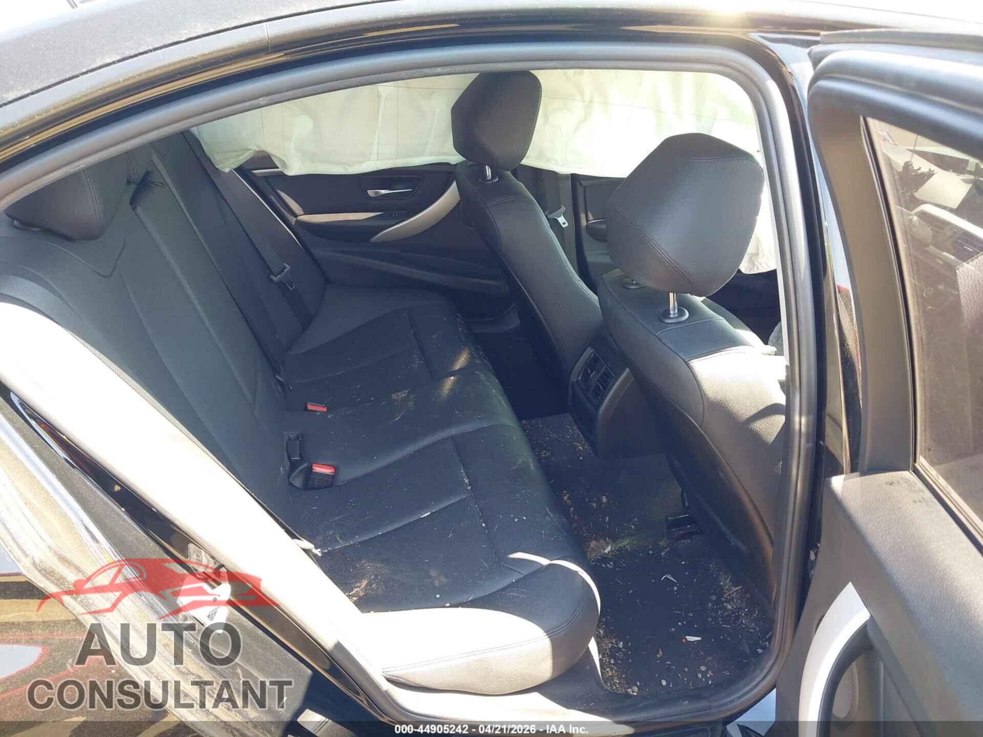 BMW 320I 2016 - WBA8E5G5XGNU19356