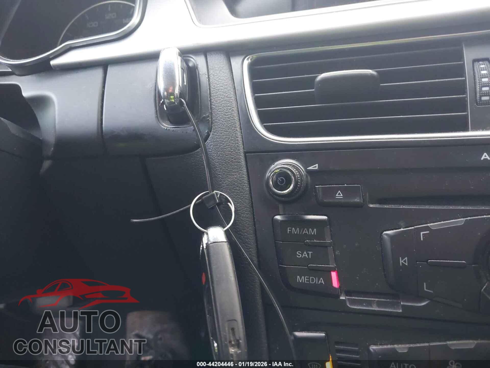 AUDI A5 2011 - WAUCFAFH6BN011733