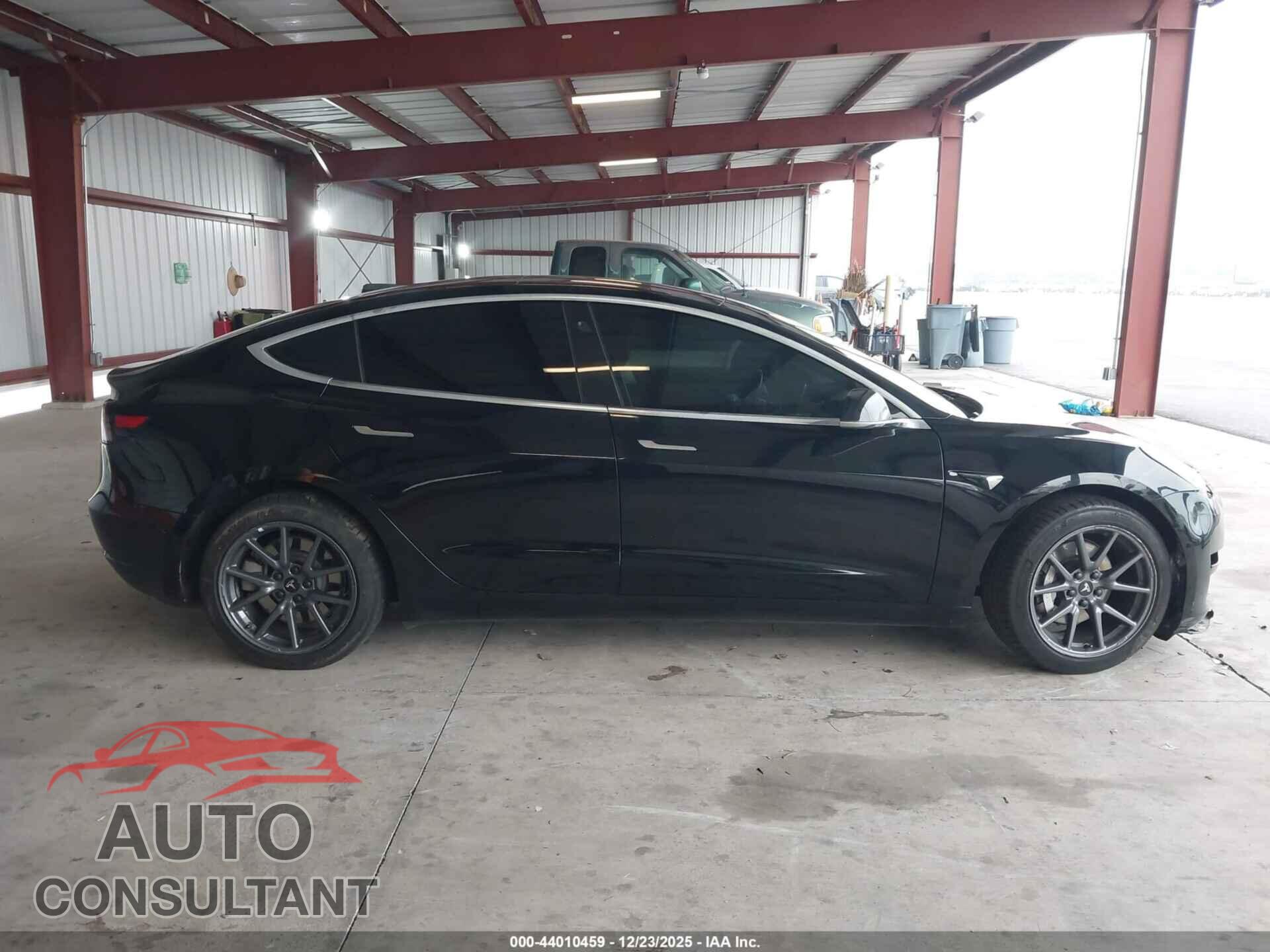 TESLA MODEL 3 2018 - 5YJ3E1EA0JF171632