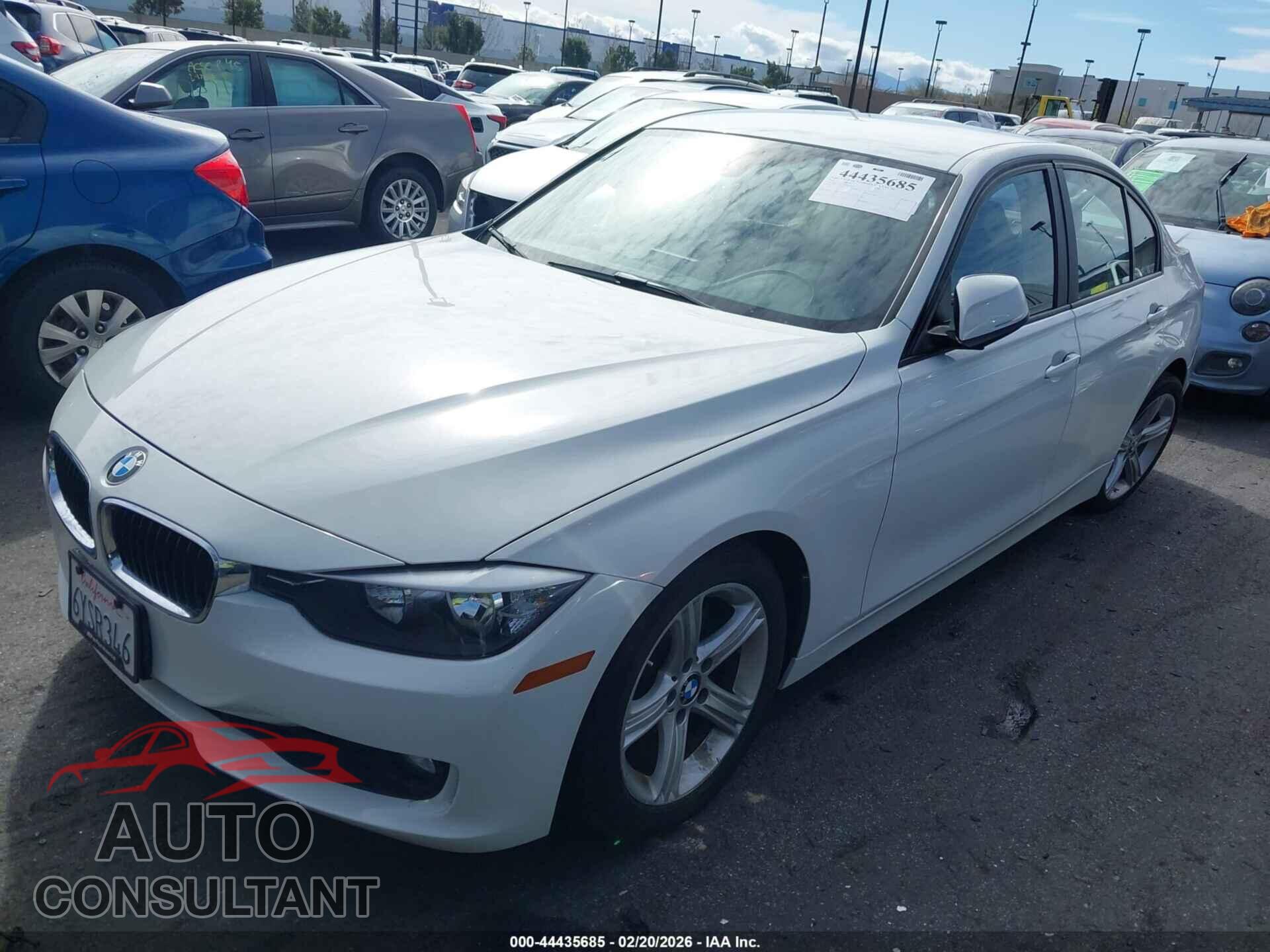 BMW 328I 2013 - WBA3C1C52DF438486