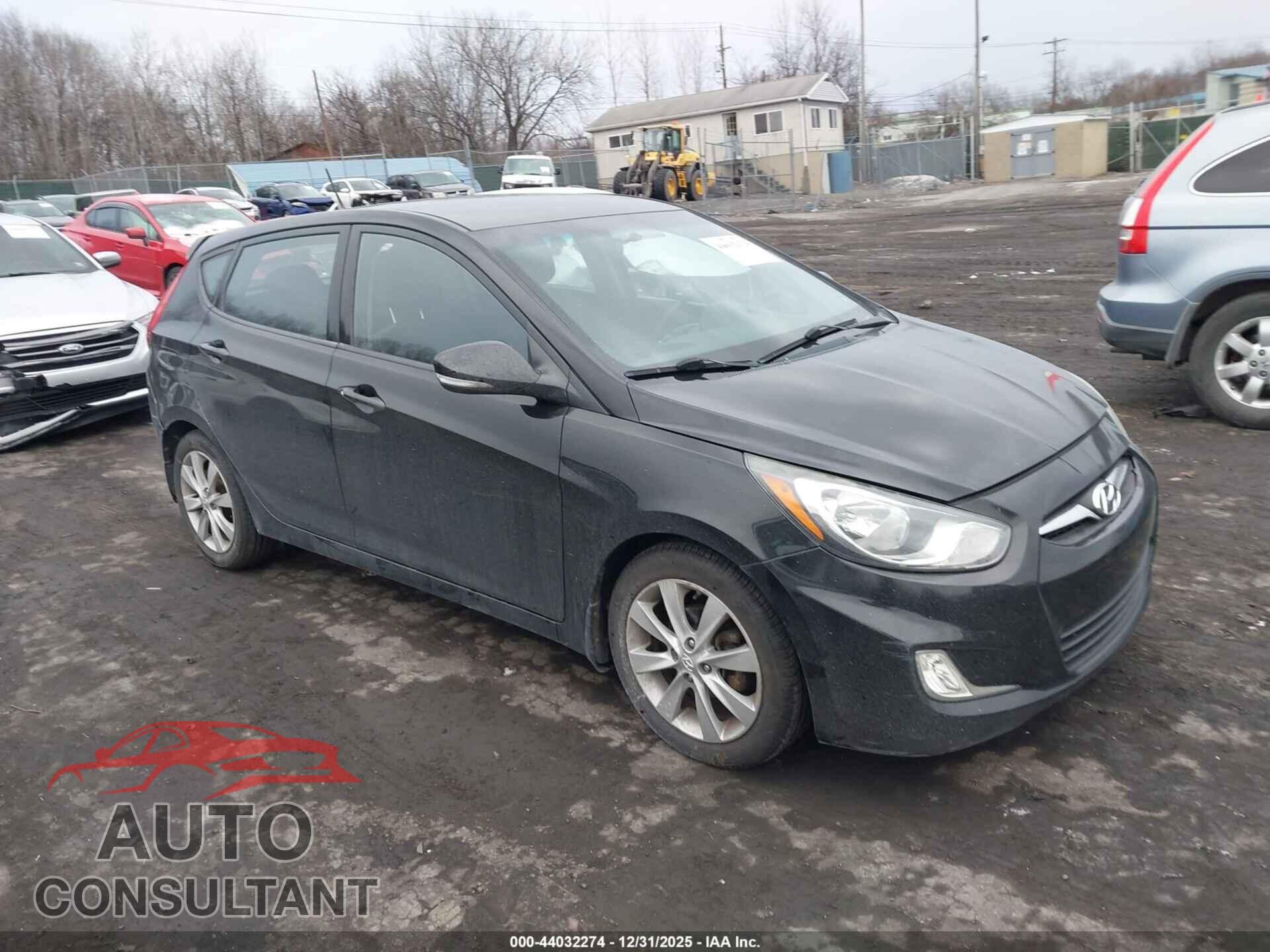 HYUNDAI ACCENT 2013 - KMHCU5AE2DU105609