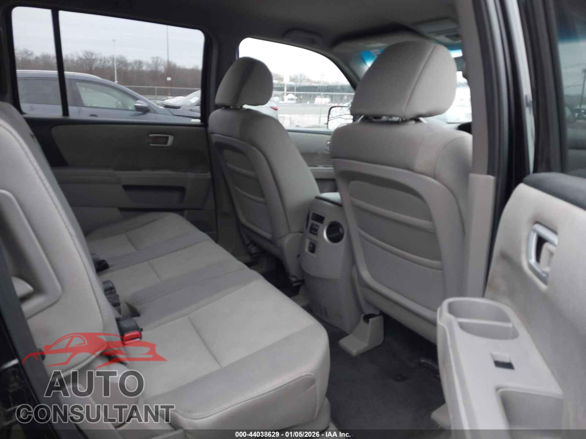 HONDA PILOT 2011 - 5FNYF4H29BB046123