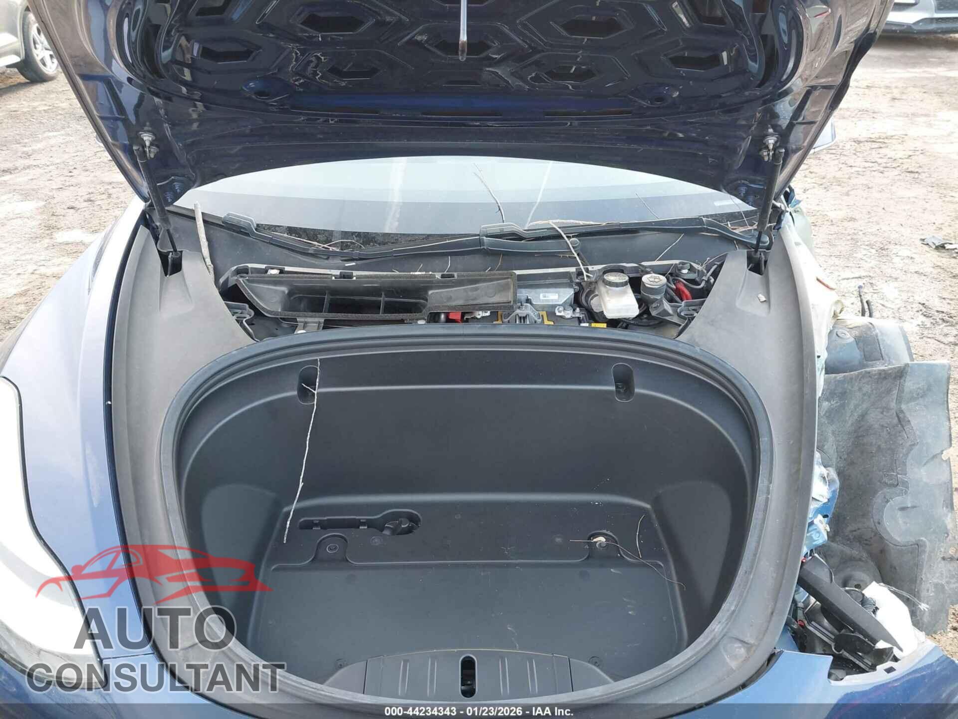 TESLA MODEL 3 2020 - 5YJ3E1EB8LF617408
