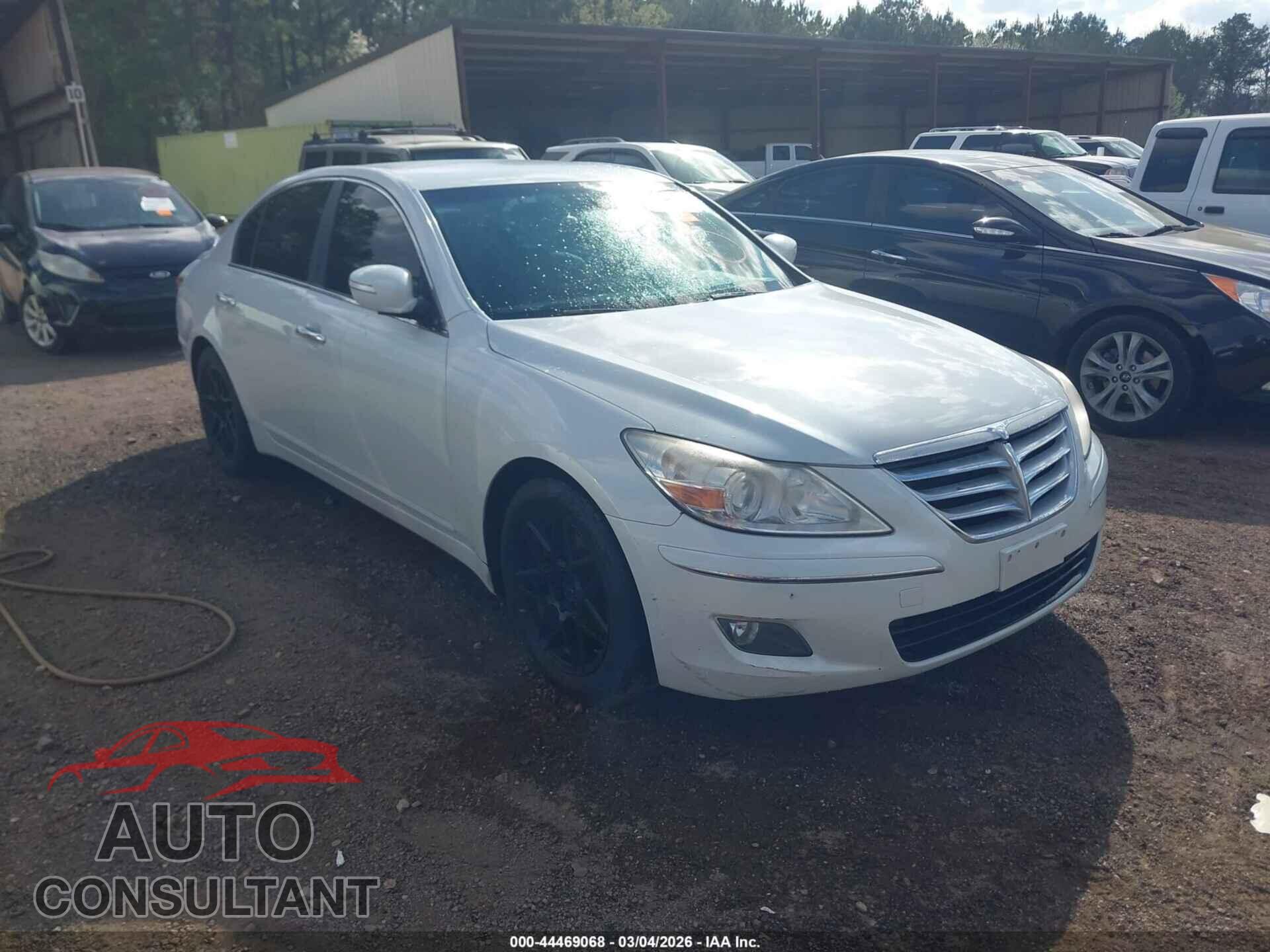 HYUNDAI GENESIS 2011 - KMHGC4DE0BU137370