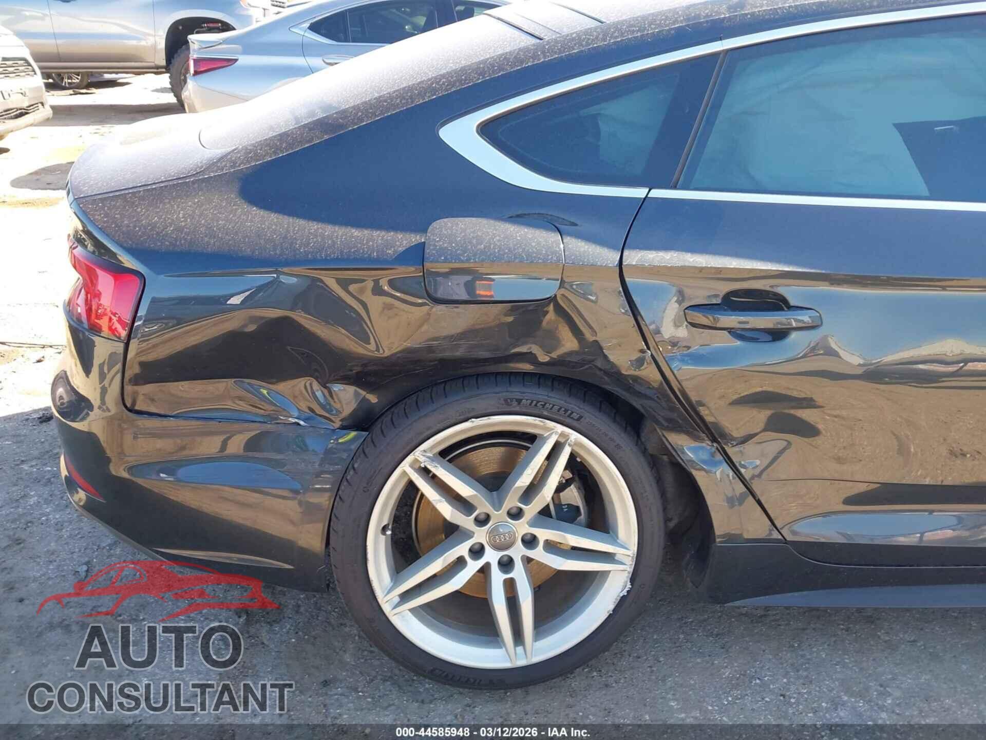 AUDI A5 2018 - WAUENCF52JA007701