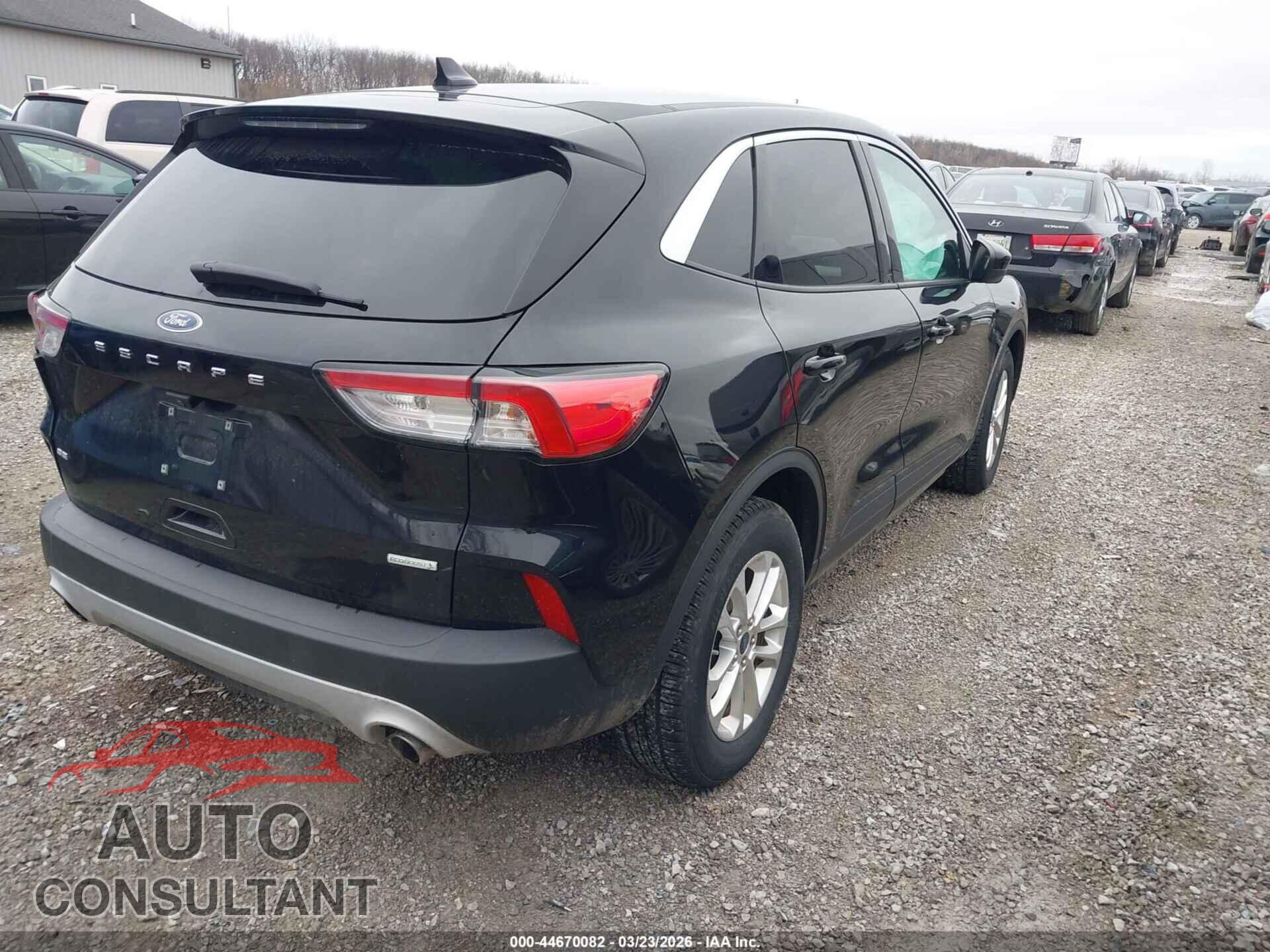 FORD ESCAPE 2020 - 1FMCU0G61LUA28815