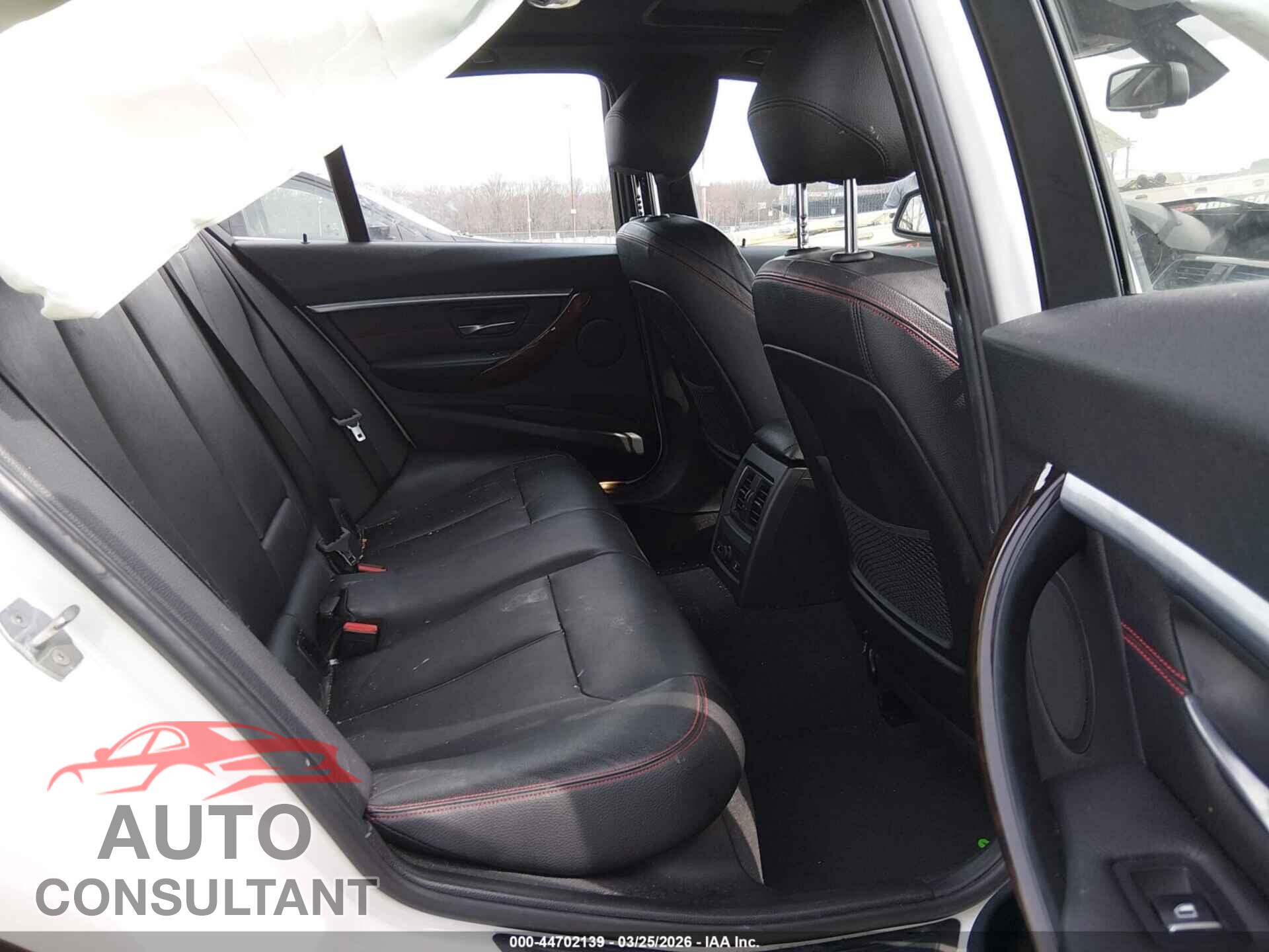 BMW 328I 2016 - WBA8E3G59GNU05808