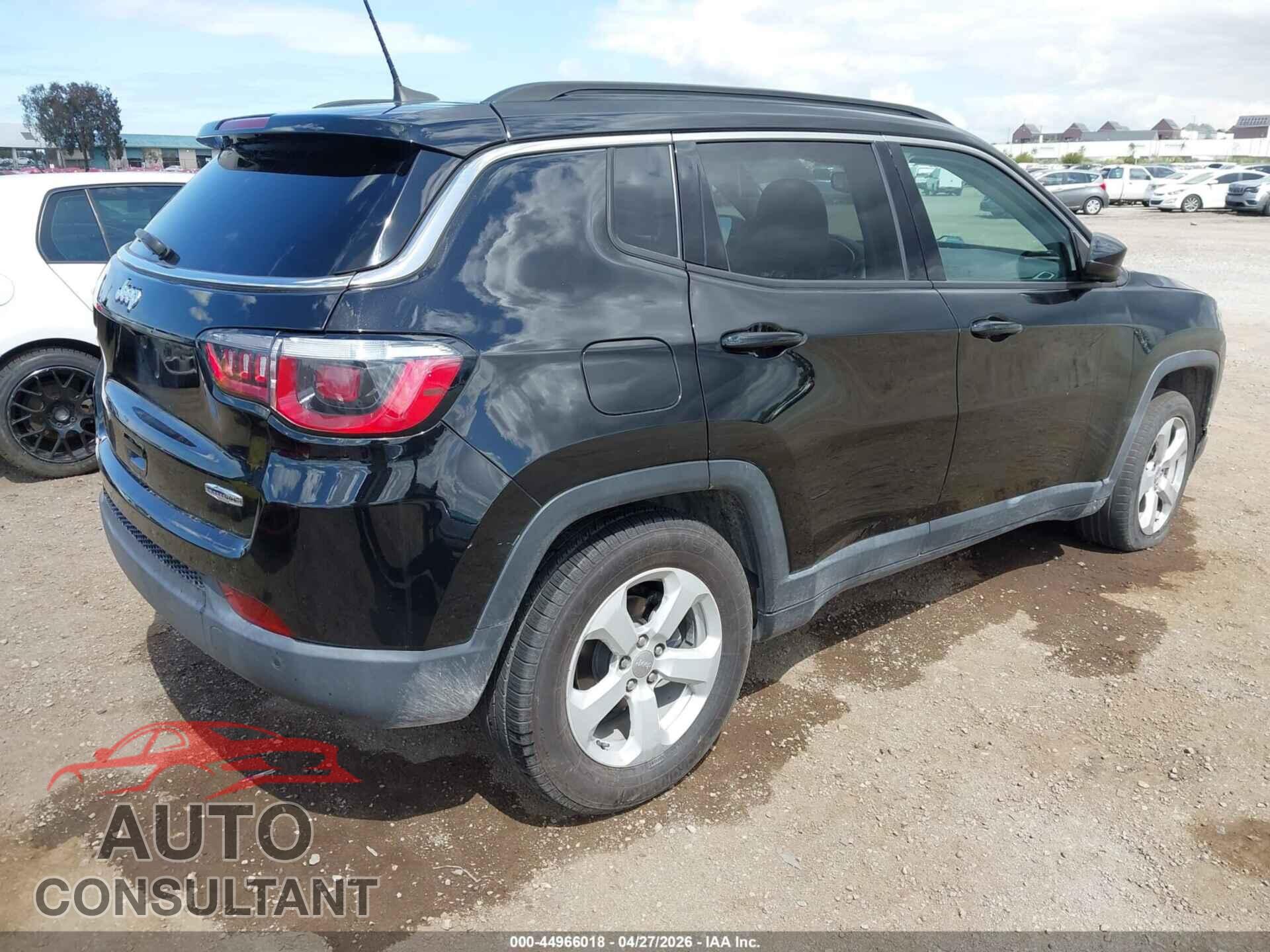 JEEP COMPASS 2018 - 3C4NJCBB2JT300064