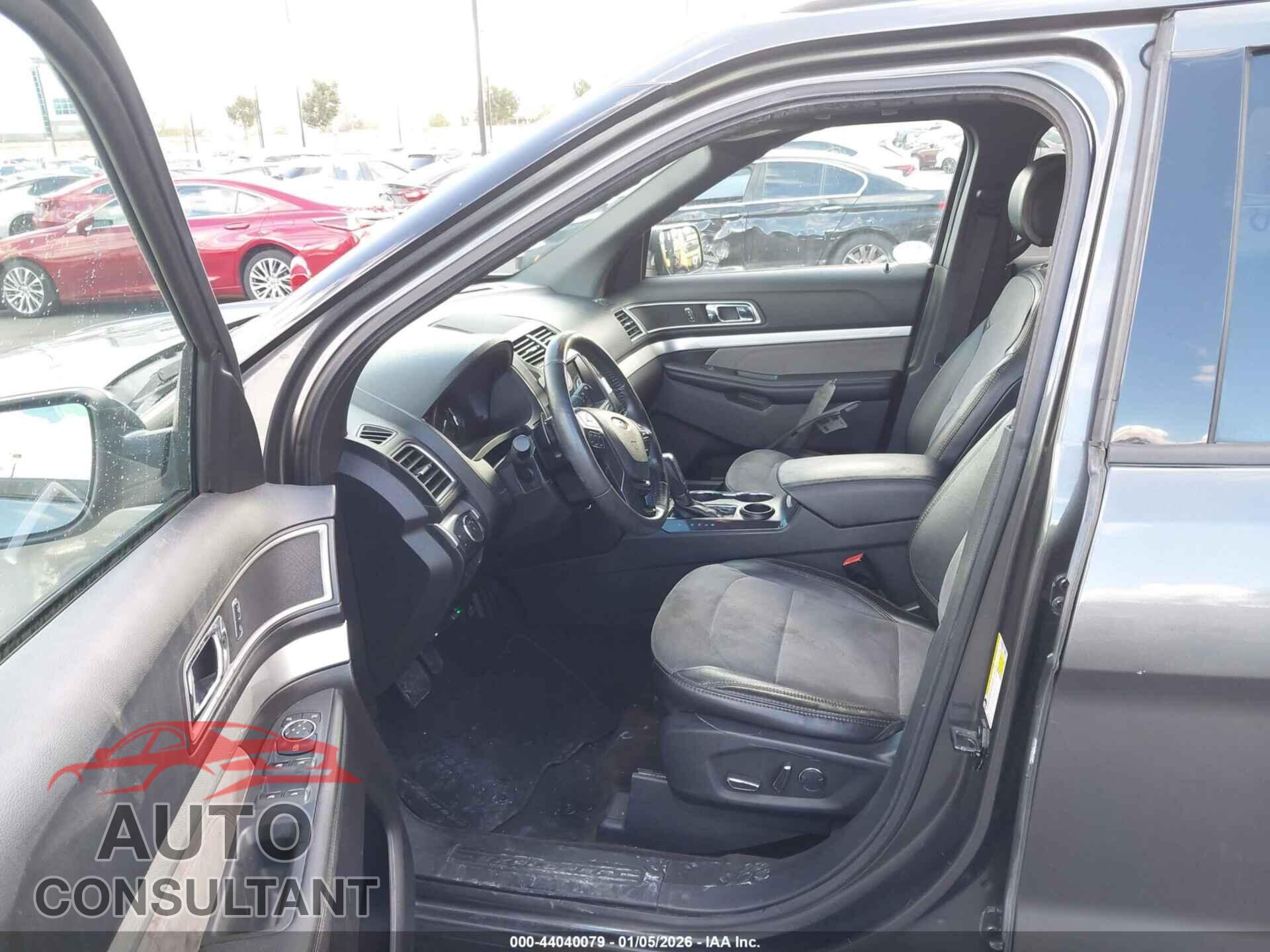 FORD EXPLORER 2017 - 1FM5K7D82HGD55355
