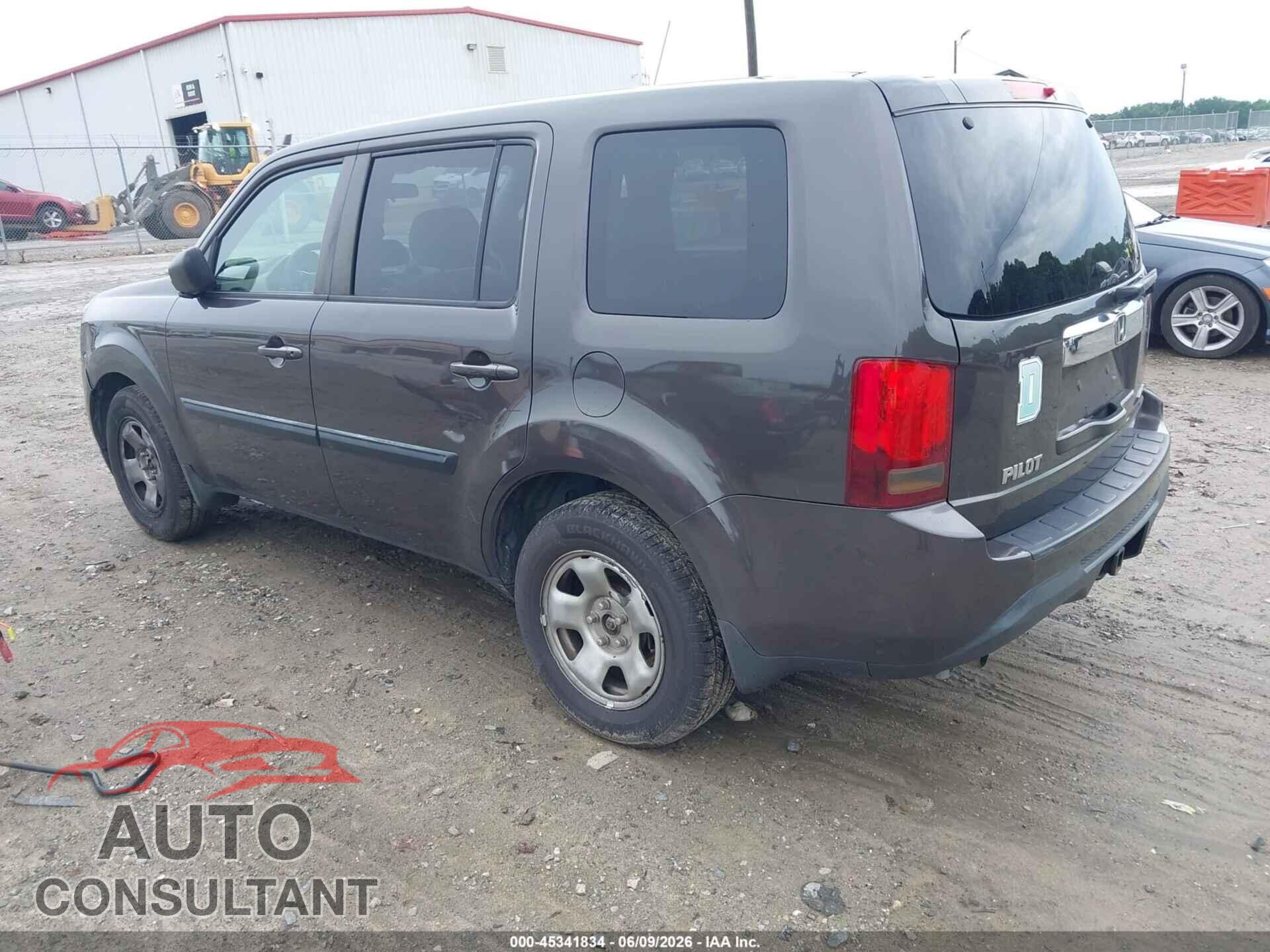HONDA PILOT 2015 - 5FNYF4H27FB018018