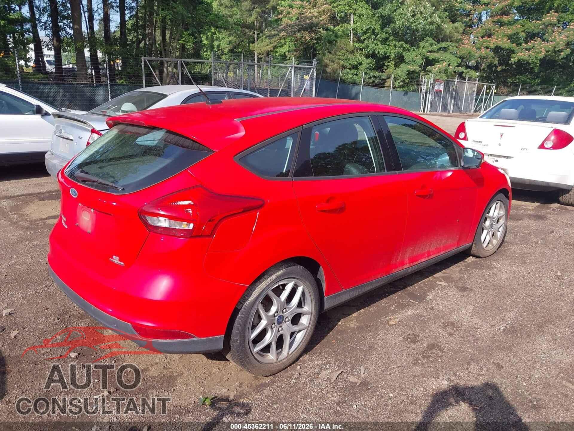 FORD FOCUS 2015 - 1FADP3K21FL302486