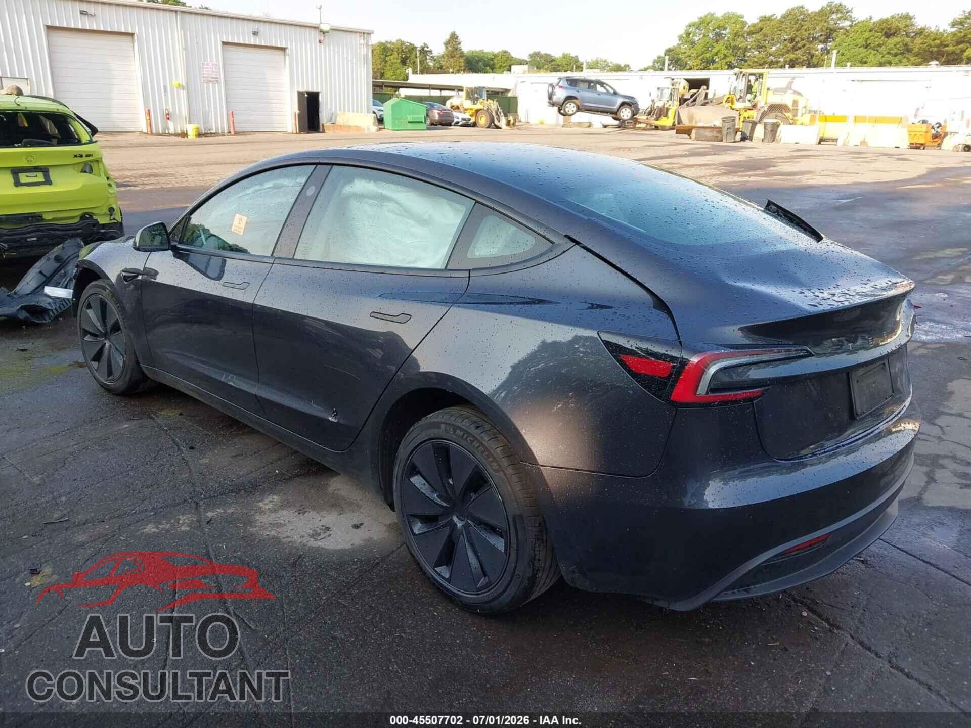 TESLA MODEL 3 2024 - 5YJ3E1EA5RF772238