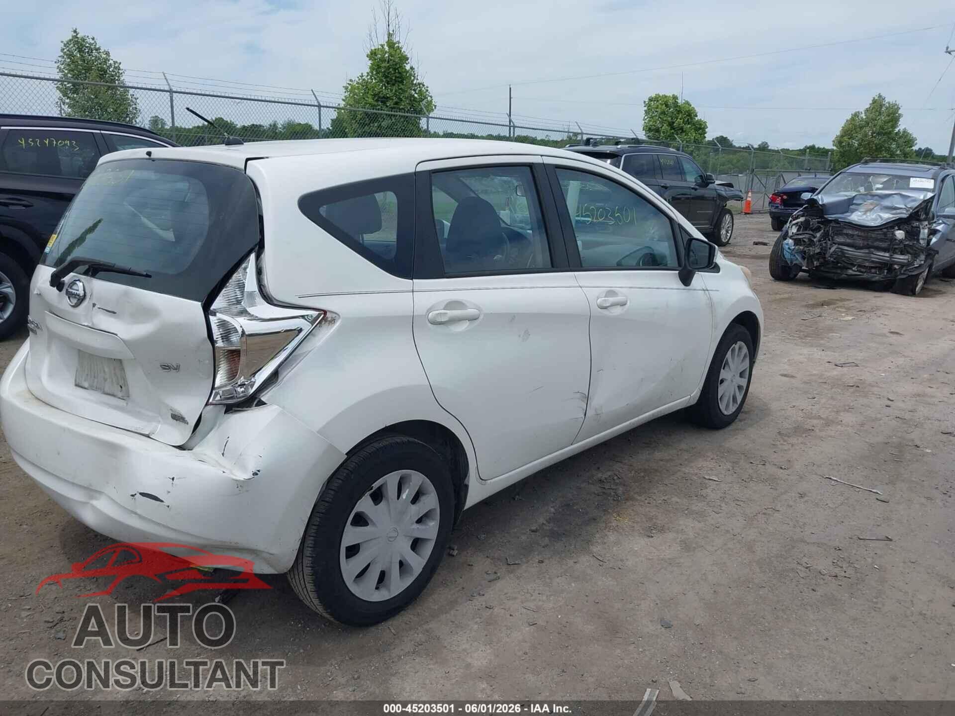 NISSAN VERSA NOTE 2015 - 3N1CE2CP4FL383586