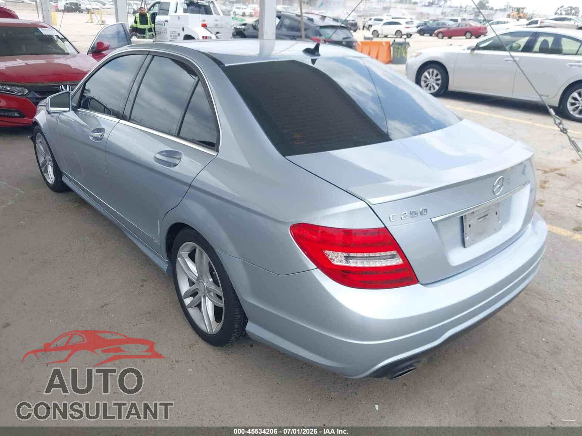 MERCEDES-BENZ C 250 2014 - WDDGF4HBXEA963473