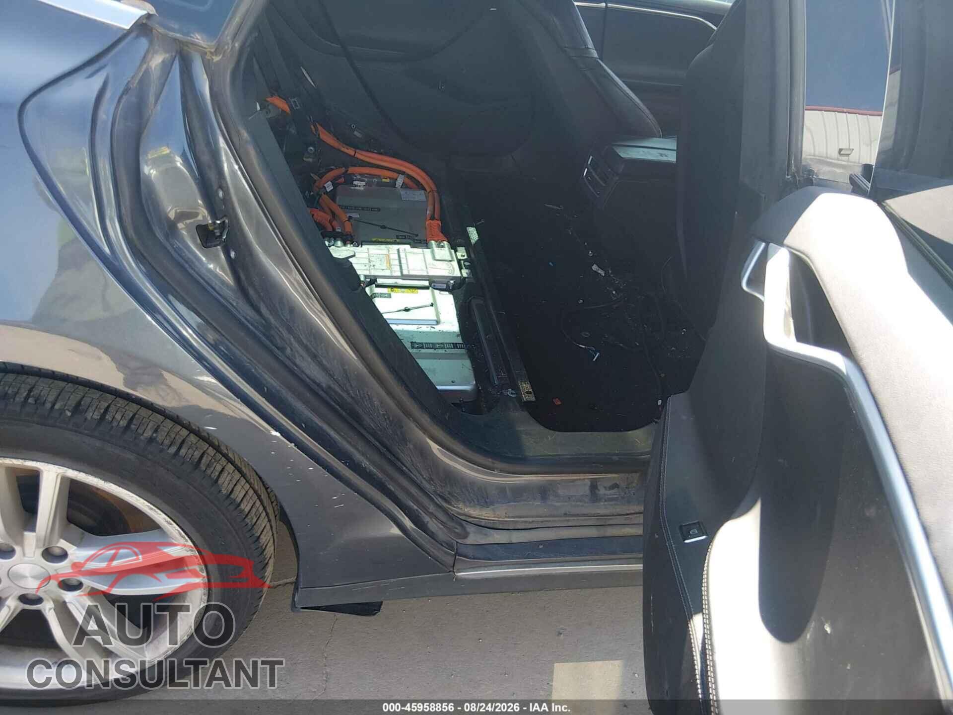 TESLA MODEL S 2015 - 5YJSA1H24FFP76210