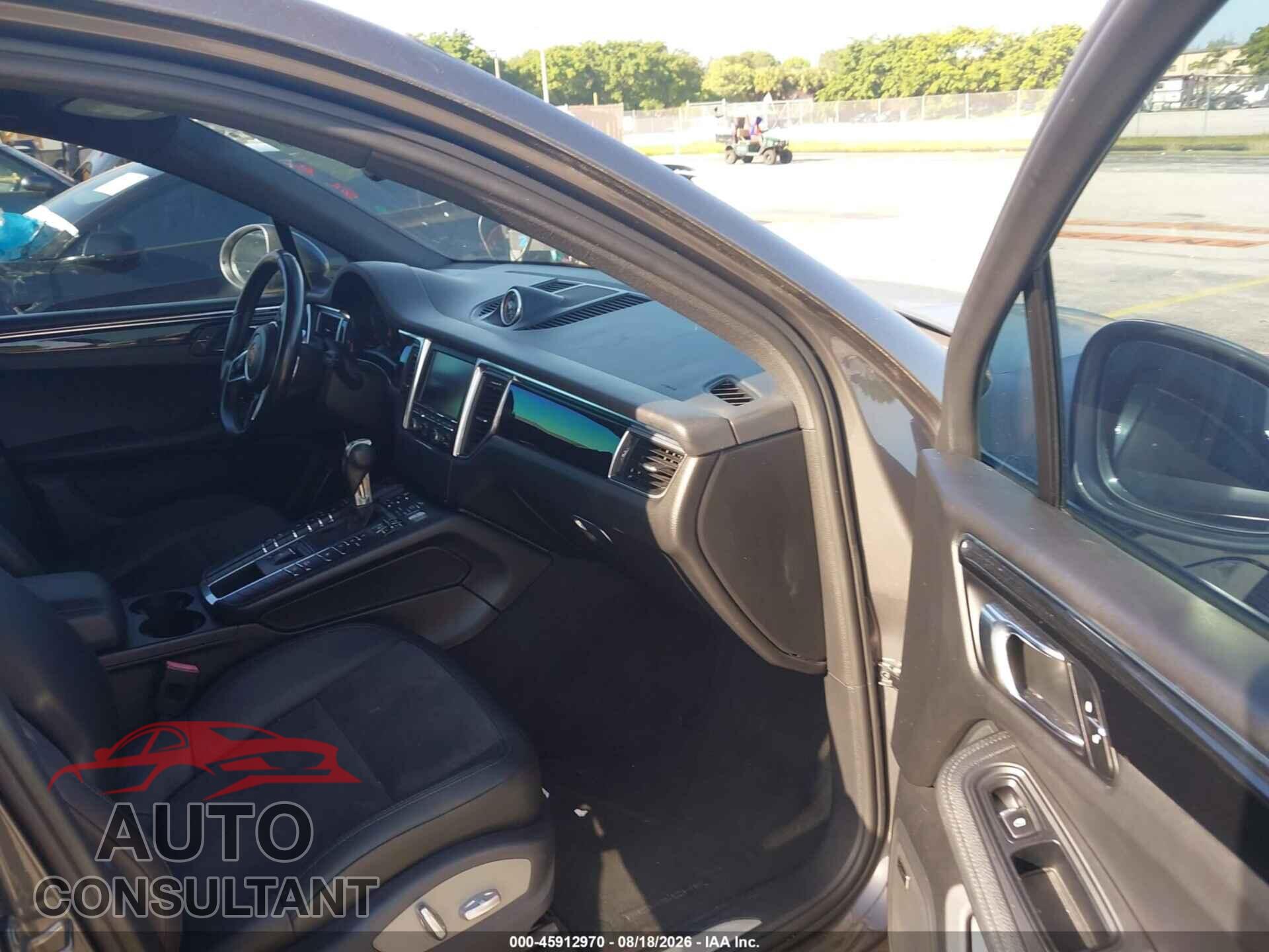 PORSCHE MACAN 2015 - WP1AB2A52FLB69737