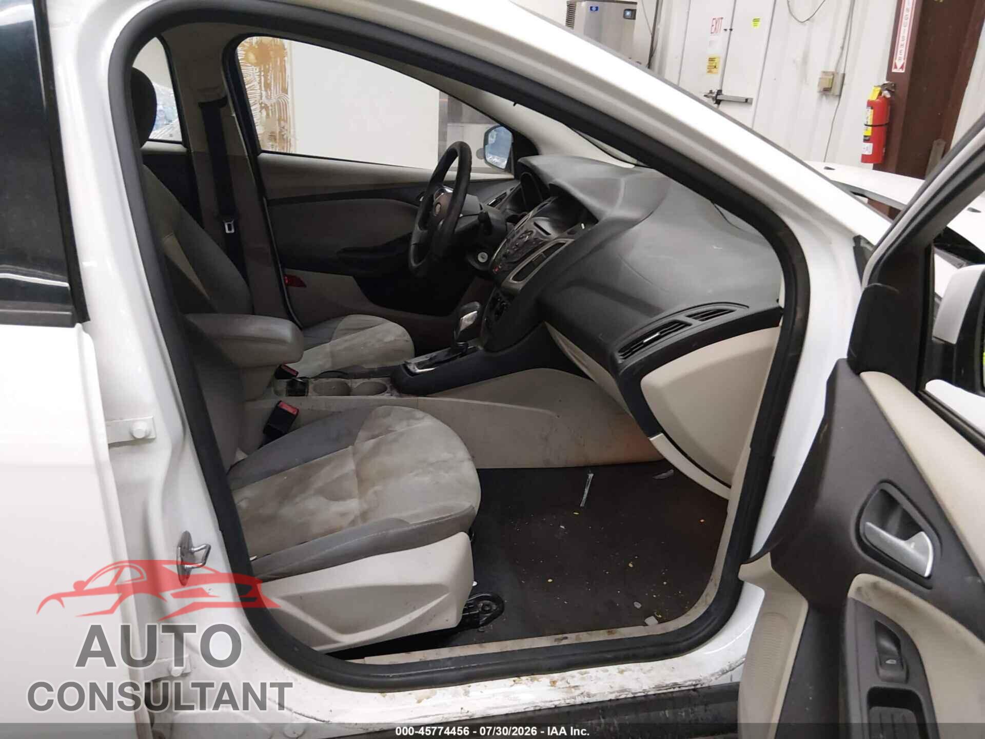 FORD FOCUS 2014 - 1FADP3F26EL333791