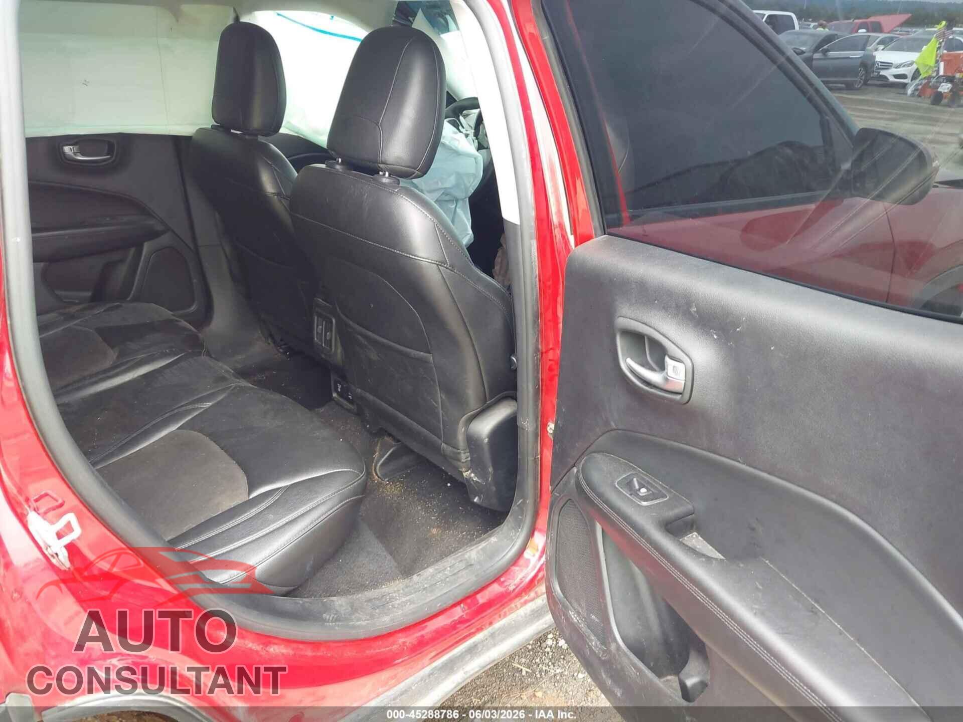 JEEP COMPASS 2018 - 3C4NJDBB5JT394785