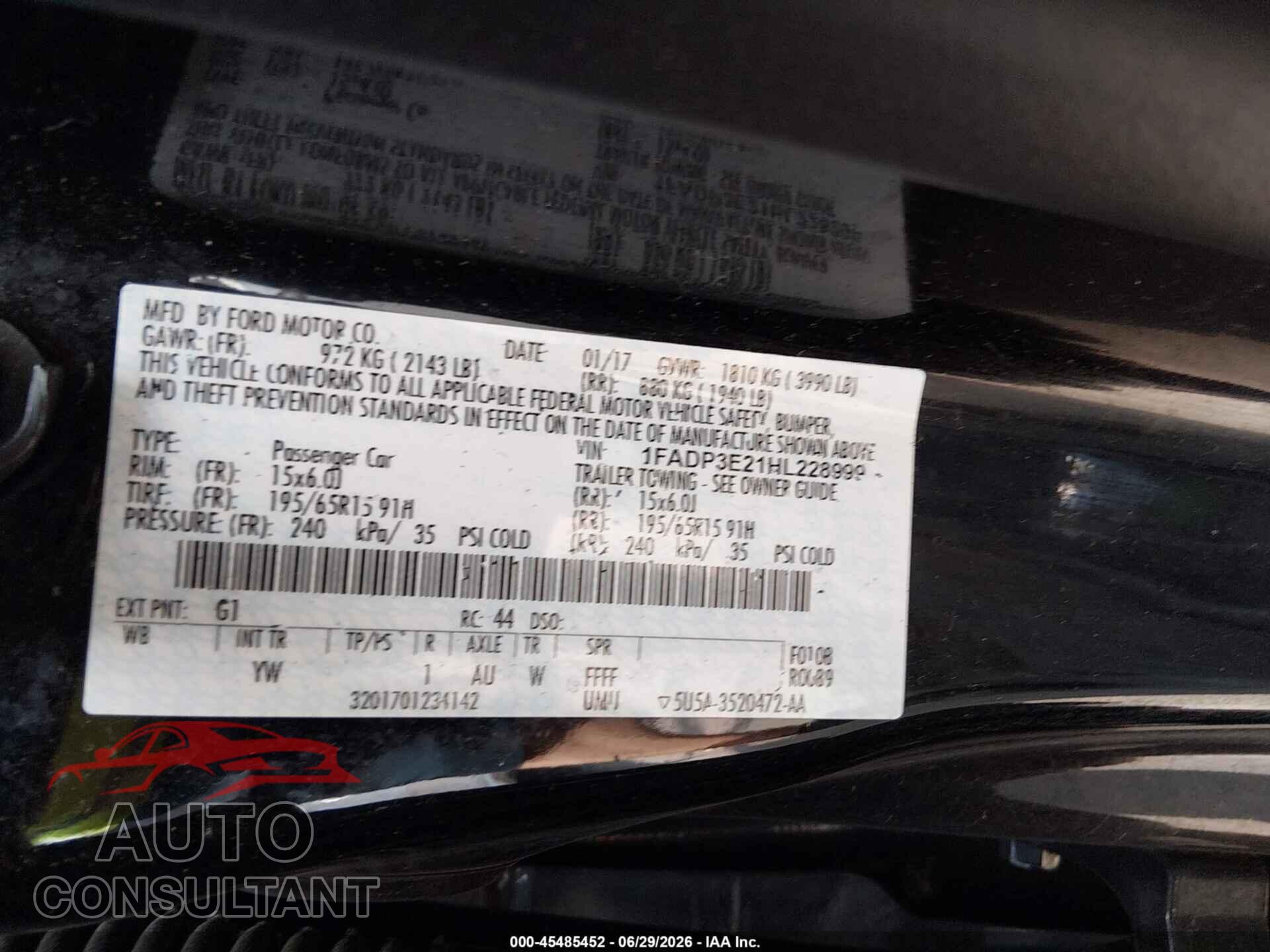 FORD FOCUS 2017 - 1FADP3E21HL228999