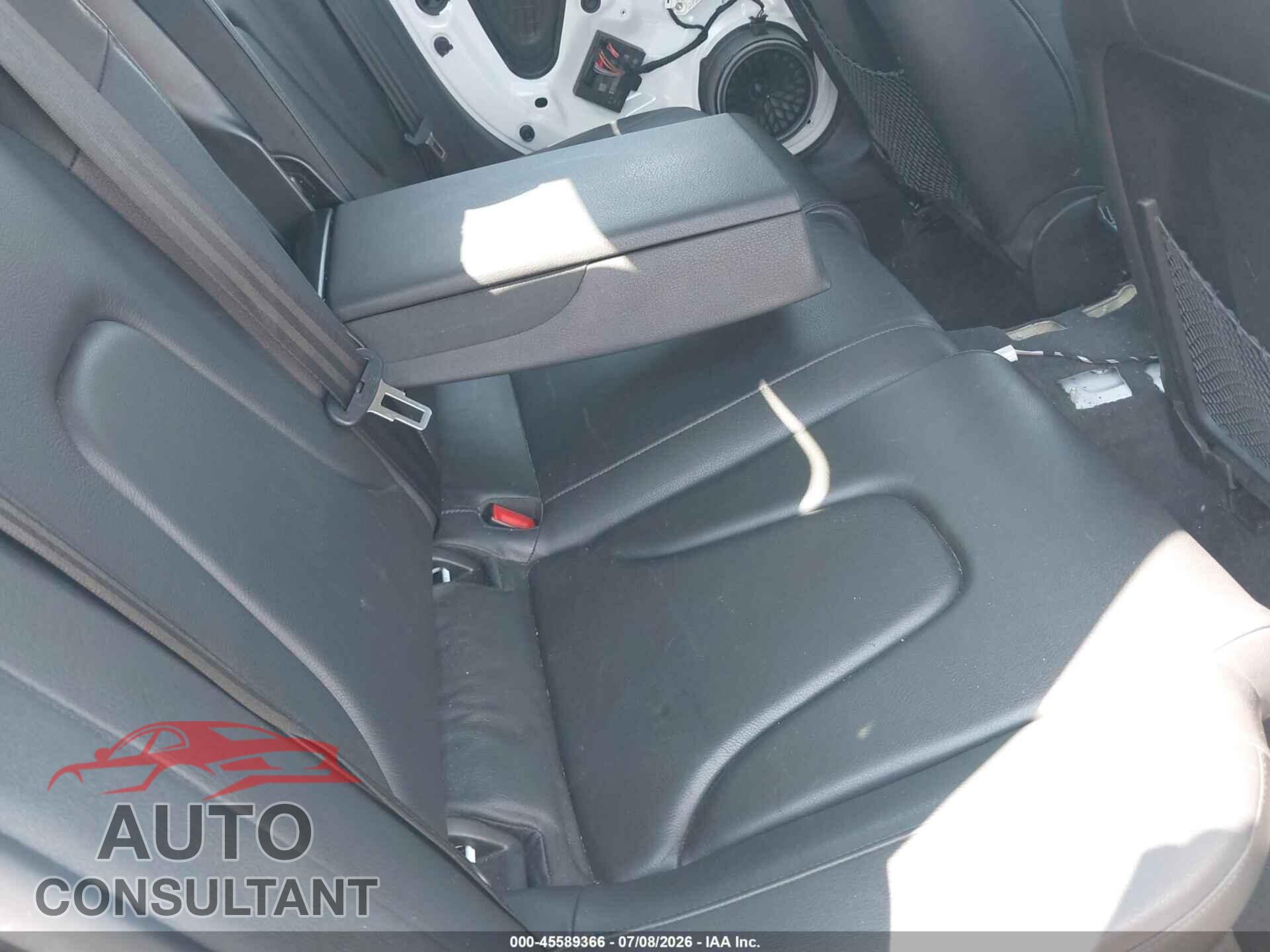AUDI A4 2013 - WAUBFAFL6DN042564