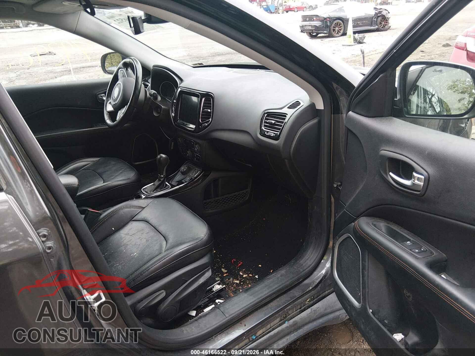 JEEP COMPASS 2019 - 3C4NJDCB8KT712205