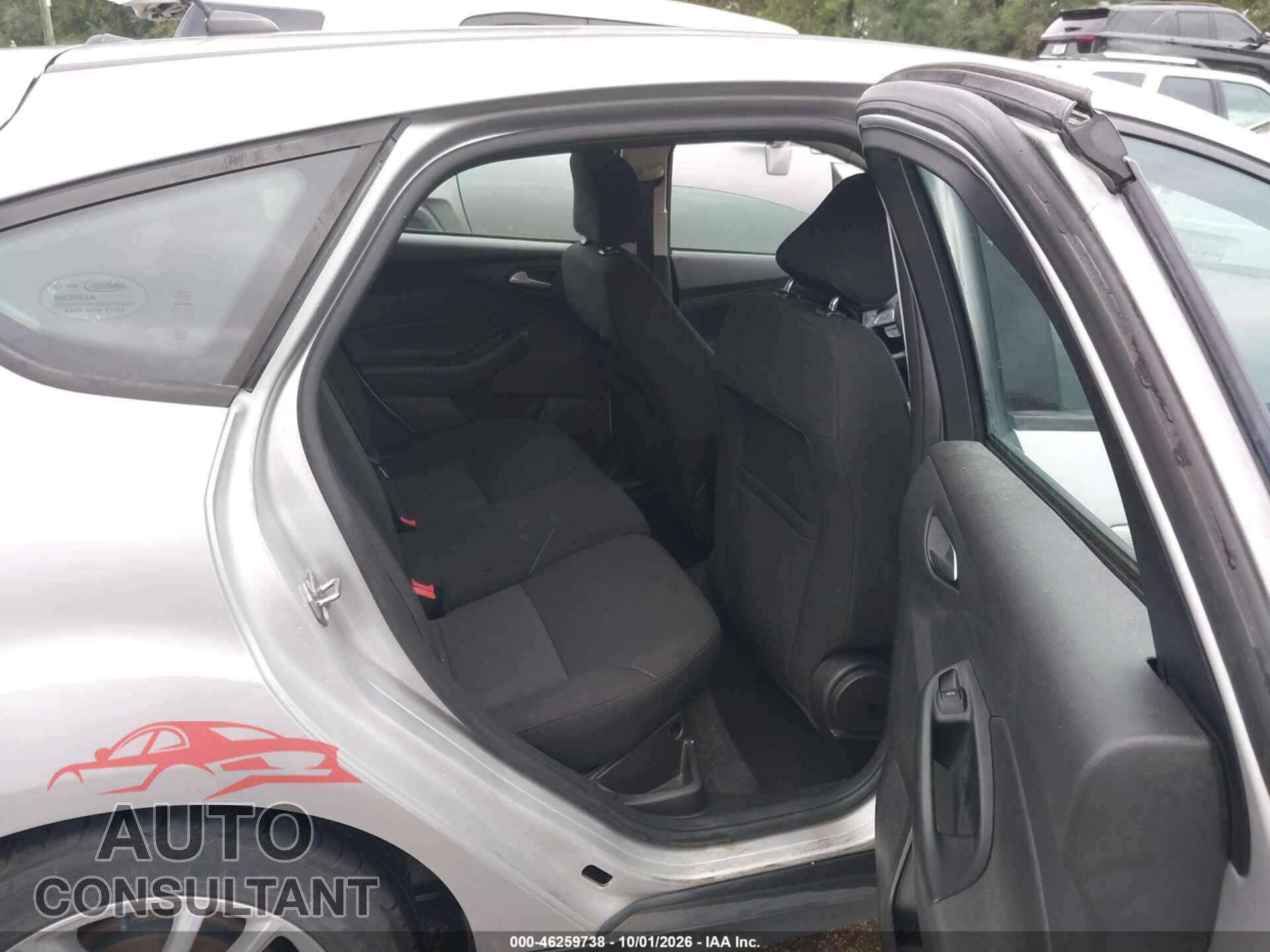 FORD FOCUS 2017 - 1FADP3K2XHL215561
