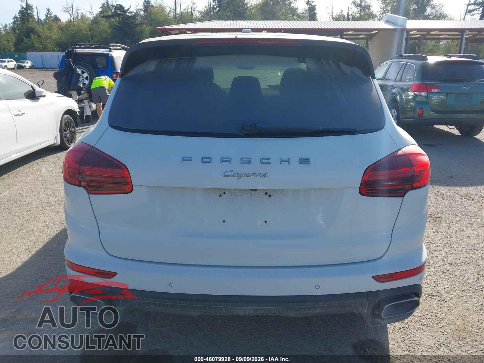PORSCHE CAYENNE 2016 - WP1AA2A23GLA09702