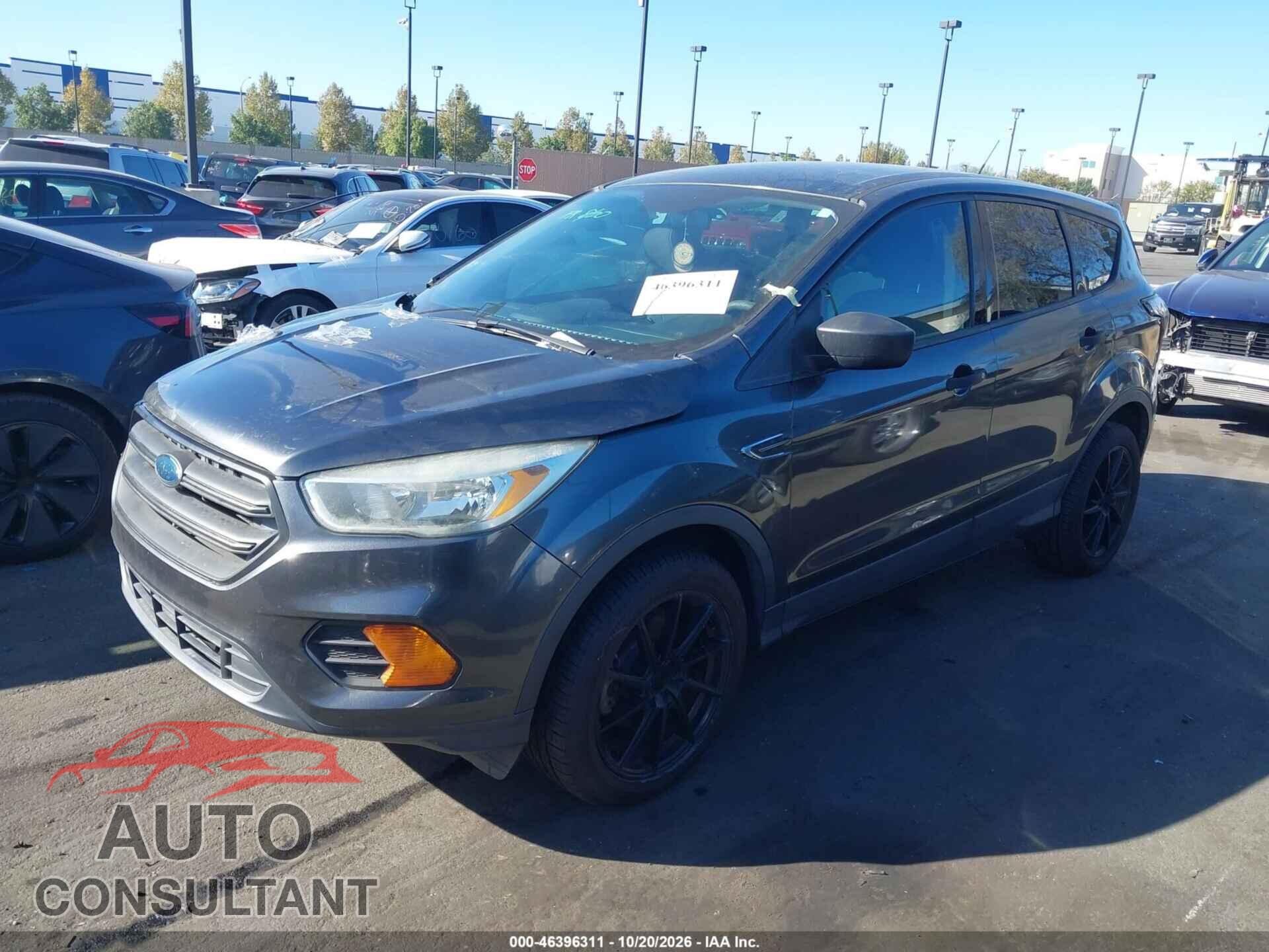 FORD ESCAPE 2017 - 1FMCU0F75HUC34818