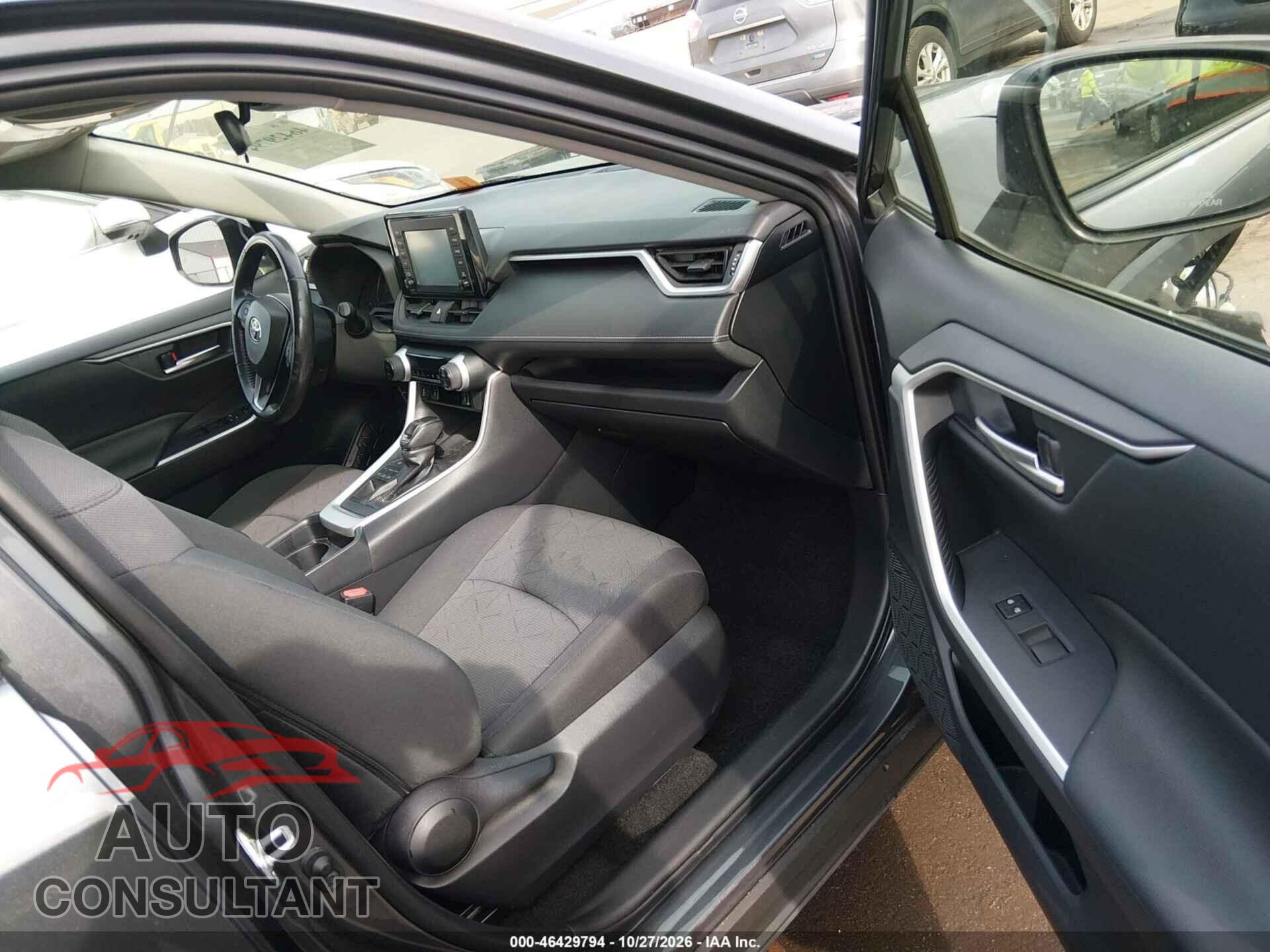 TOYOTA RAV4 2019 - JTMP1RFV8KD031334