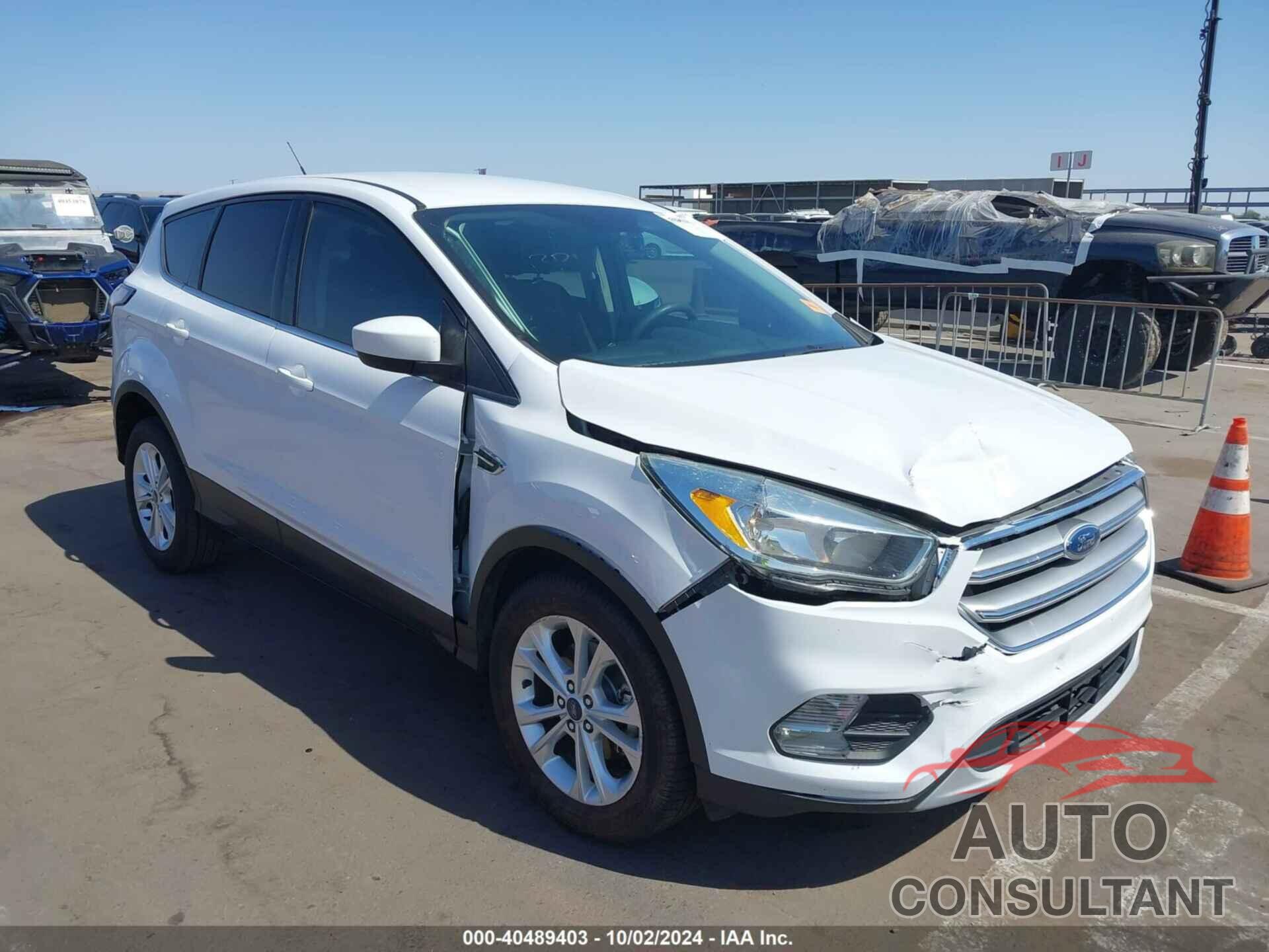 FORD ESCAPE 2017 - 1FMCU0GD1HUC11380
