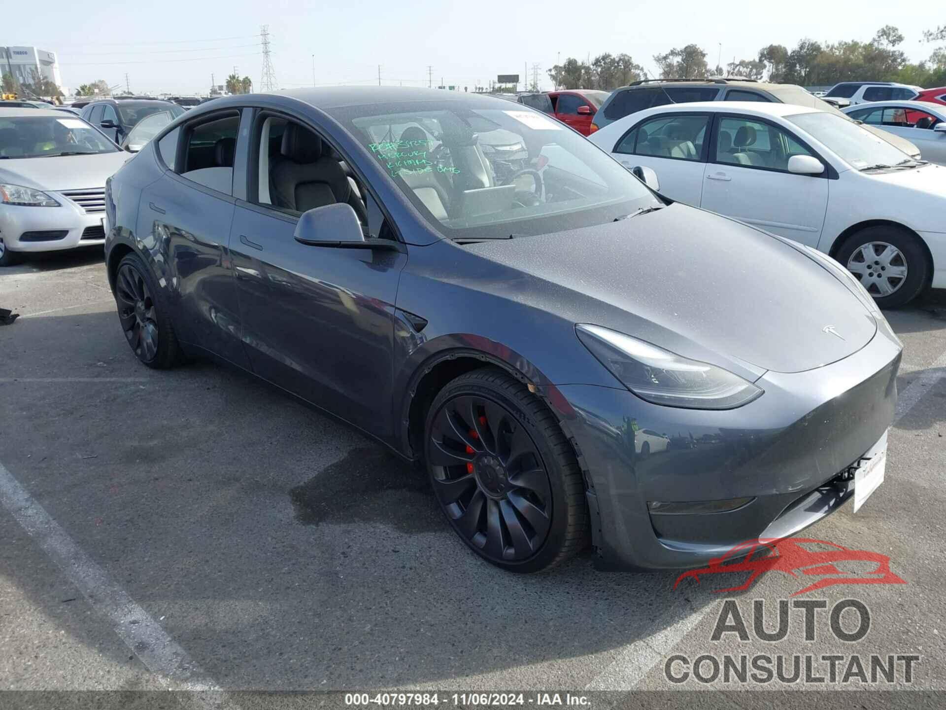 TESLA MODEL Y 2023 - 7SAYGDEFXPF856925