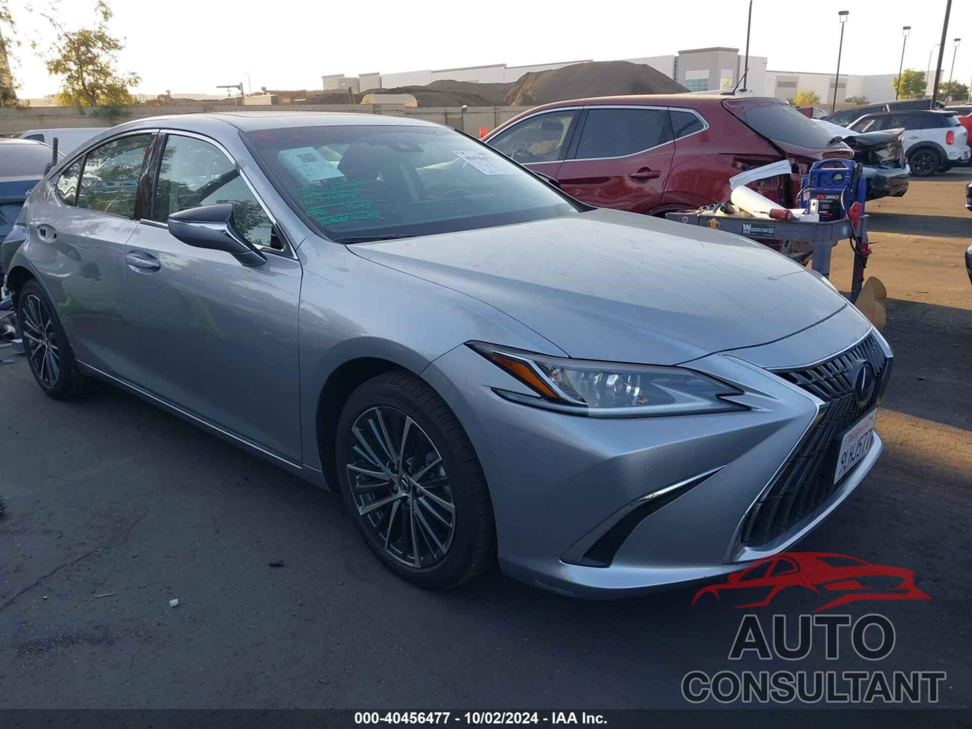 LEXUS ES 300H 2024 - 58ADA1C15RU047110