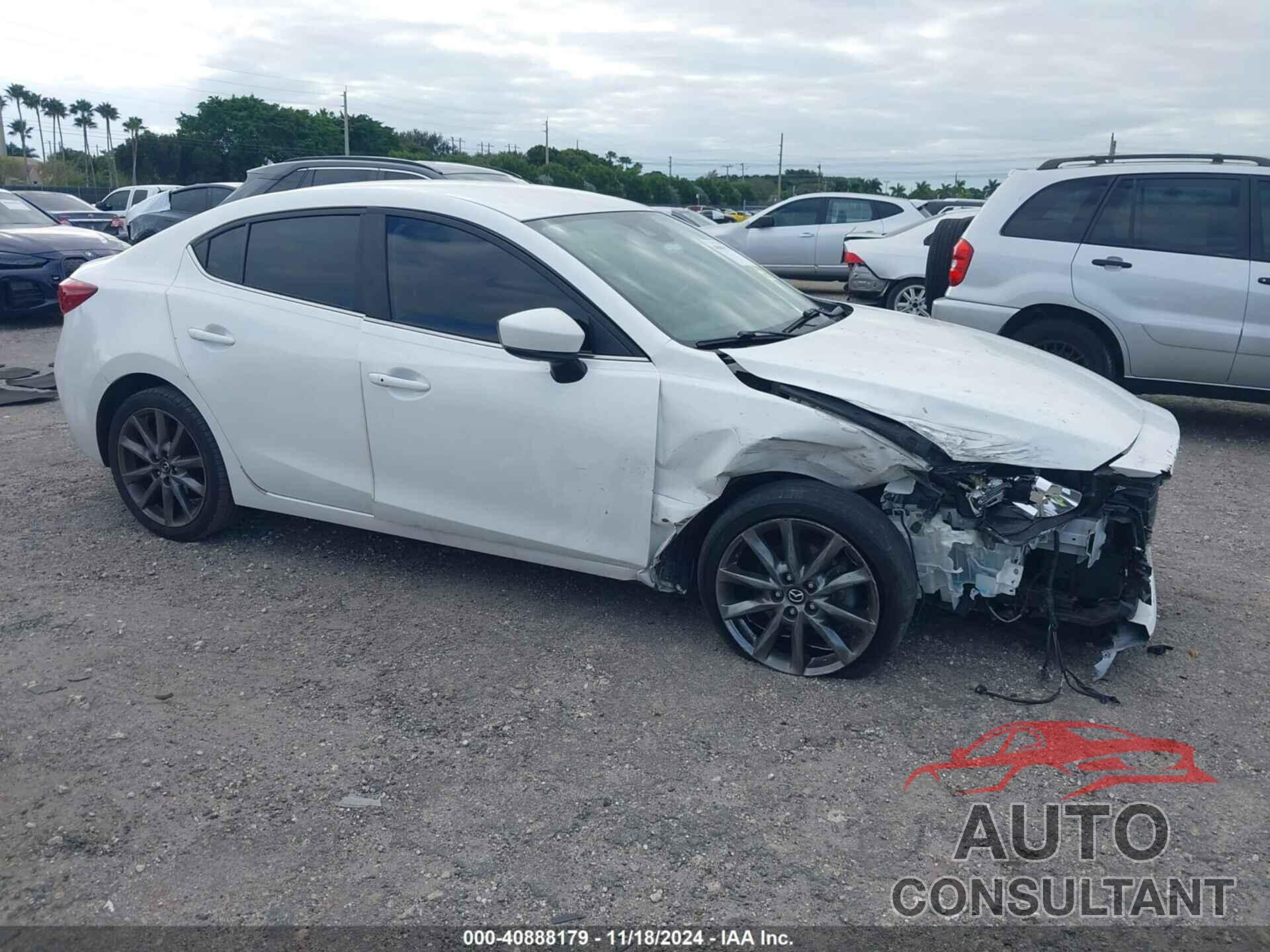 MAZDA MAZDA3 2018 - 3MZBN1V39JM215732