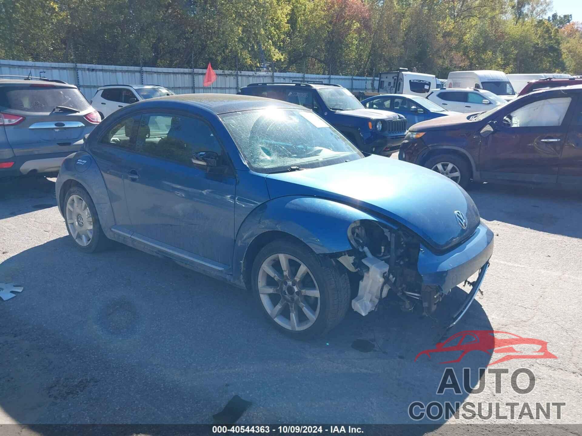 VOLKSWAGEN BEETLE 2017 - 3VWJ17ATXHM604356