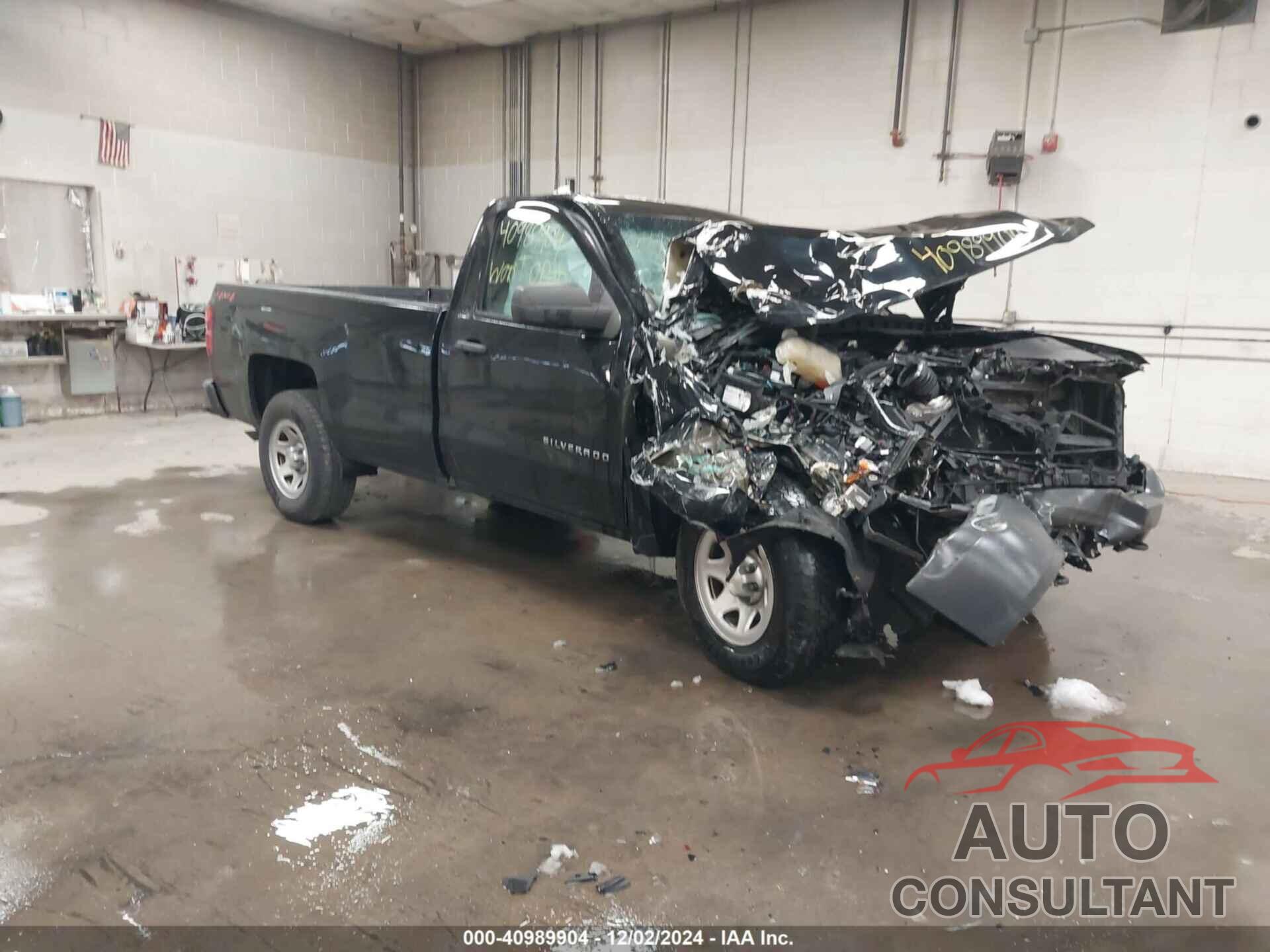 CHEVROLET SILVERADO 1500 2018 - 1GCNKNEH5JZ337529
