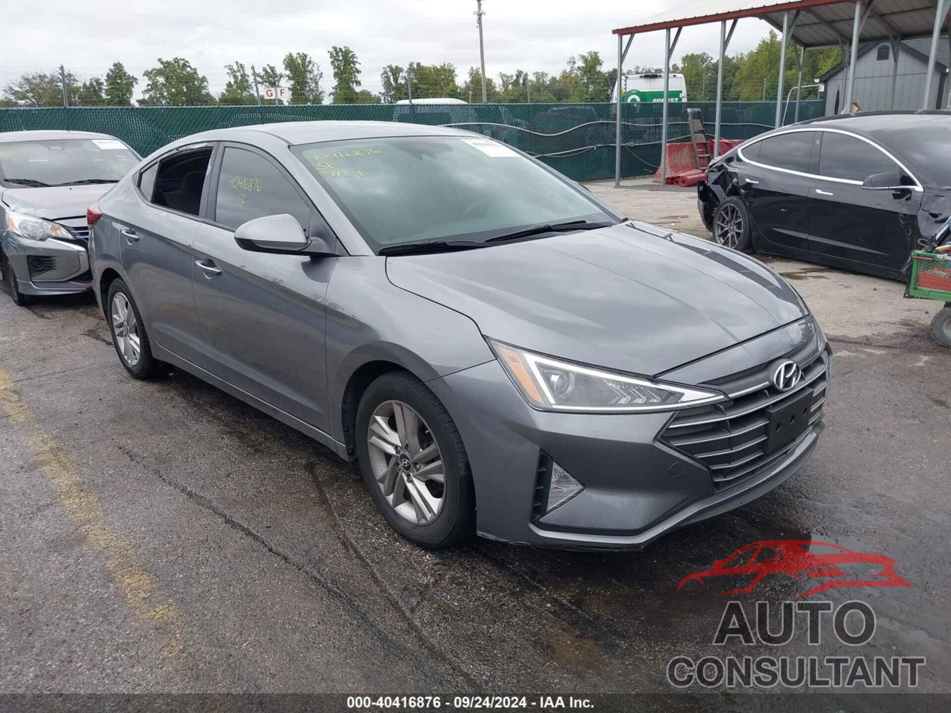 HYUNDAI ELANTRA 2019 - KMHD84LF2KU830715