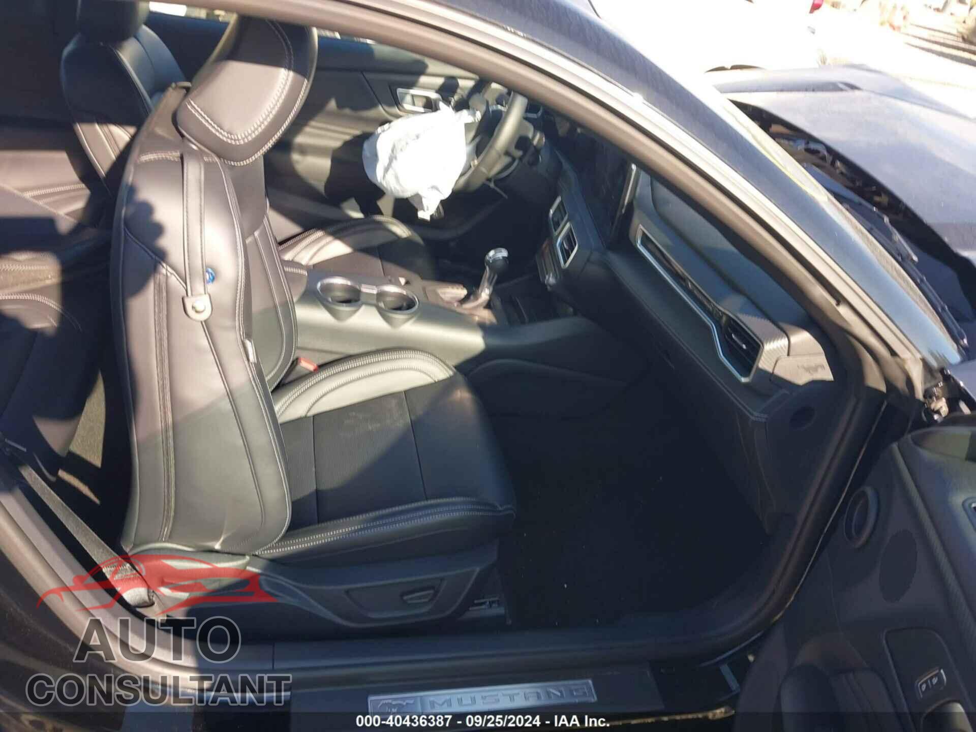 FORD MUSTANG 2024 - 1FA6P8TH1R5117596