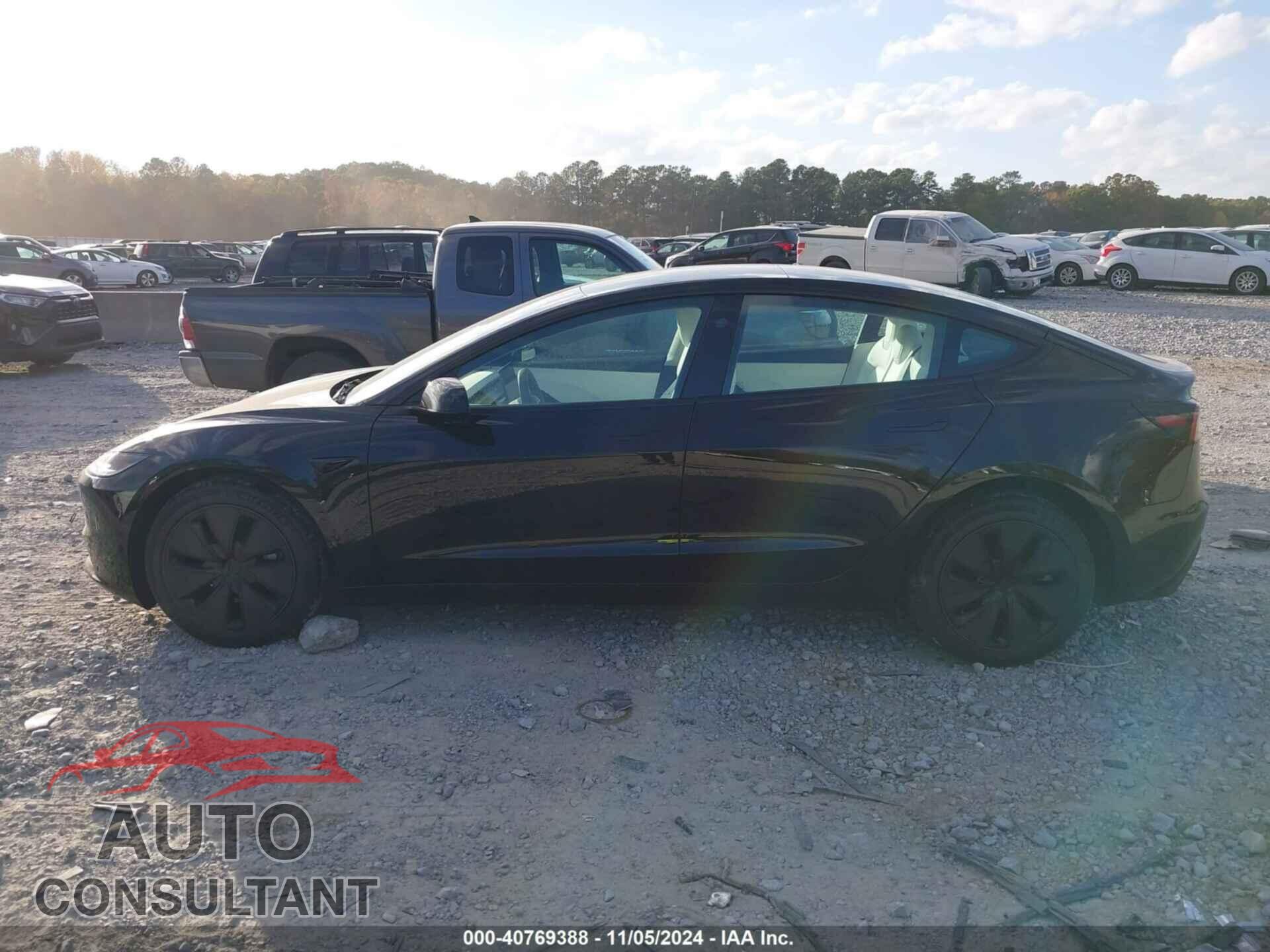 TESLA MODEL 3 2024 - 5YJ3E1EA0RF848822